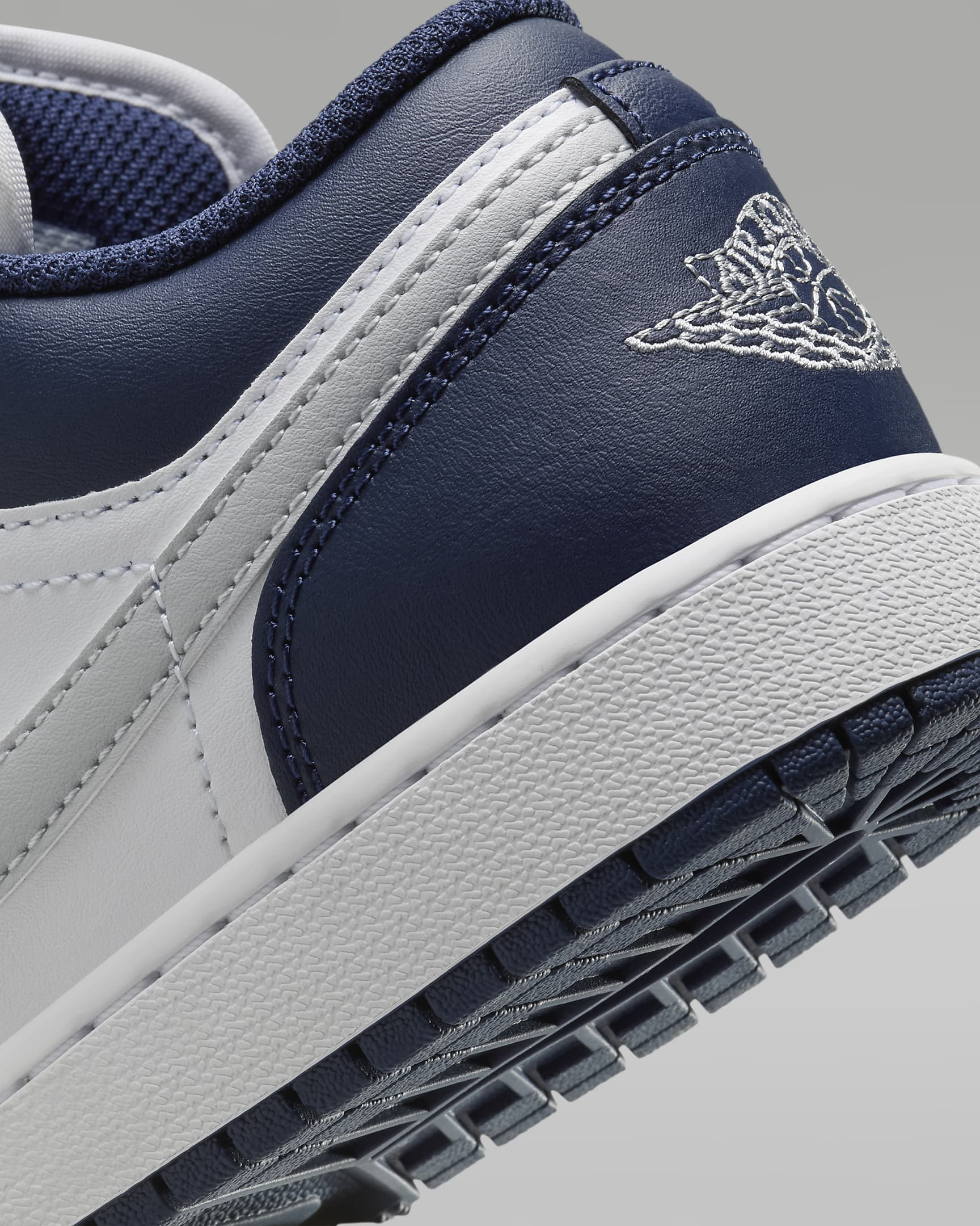 Boty Air Jordan 1 Low pro větší děti - Bílá/Midnight Navy/Wolf Grey