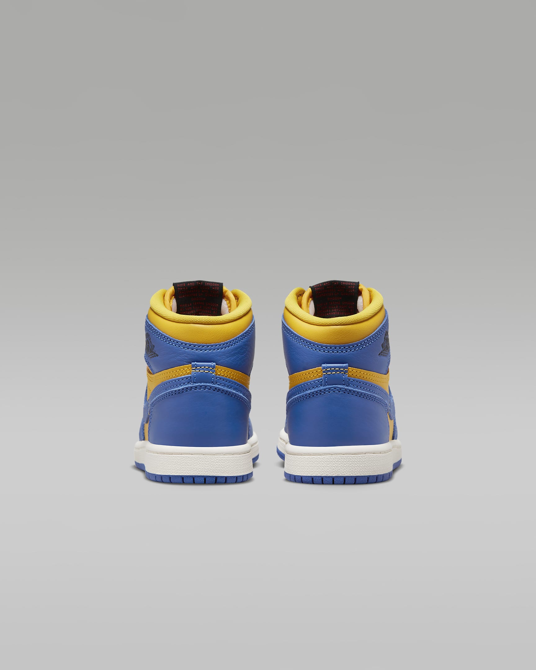 Jordan 1 Retro High OG Younger Kids' Shoes. Nike CH