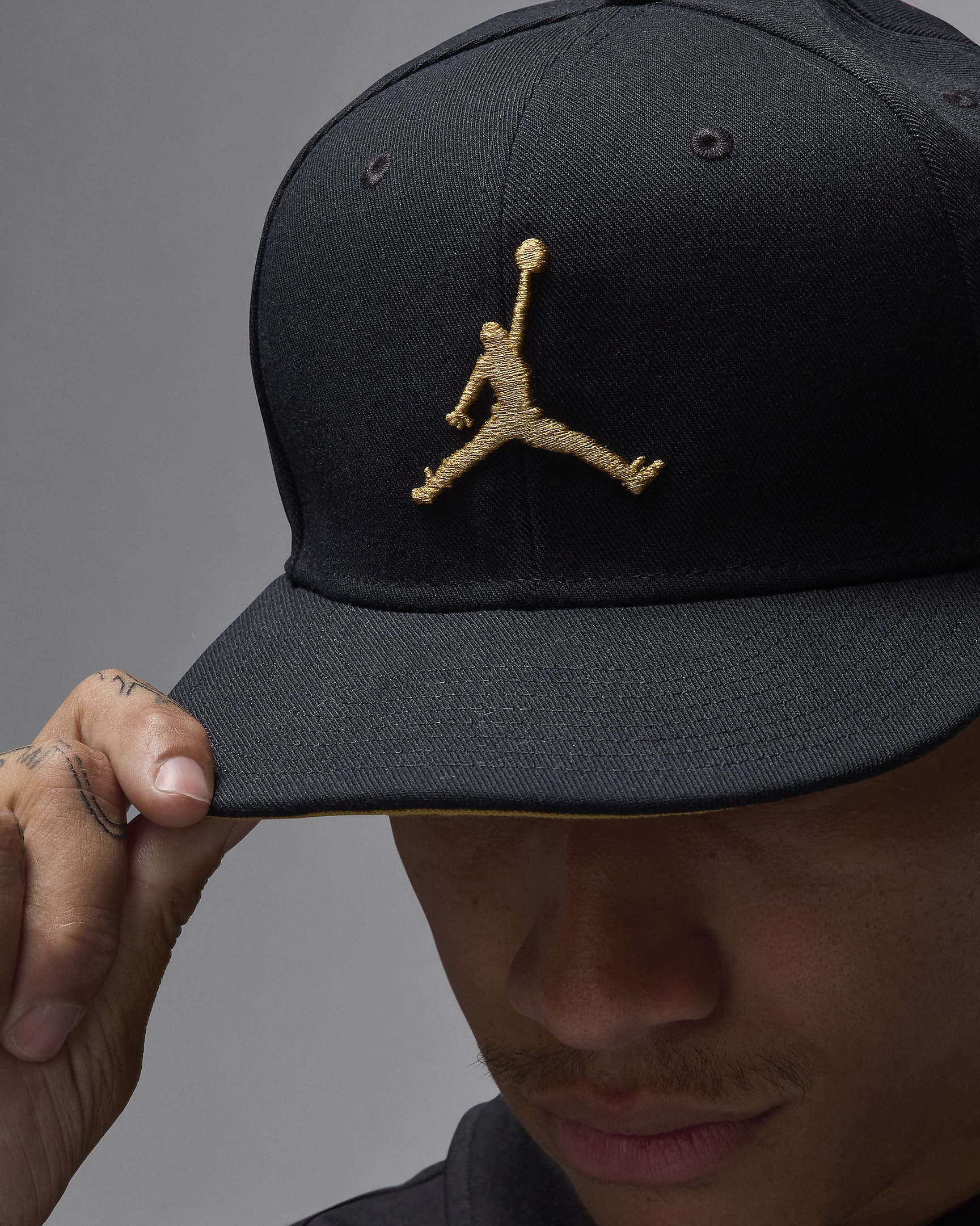 Nastavitelná kšiltovka Jordan Jumpman Pro - Černá/Club Gold