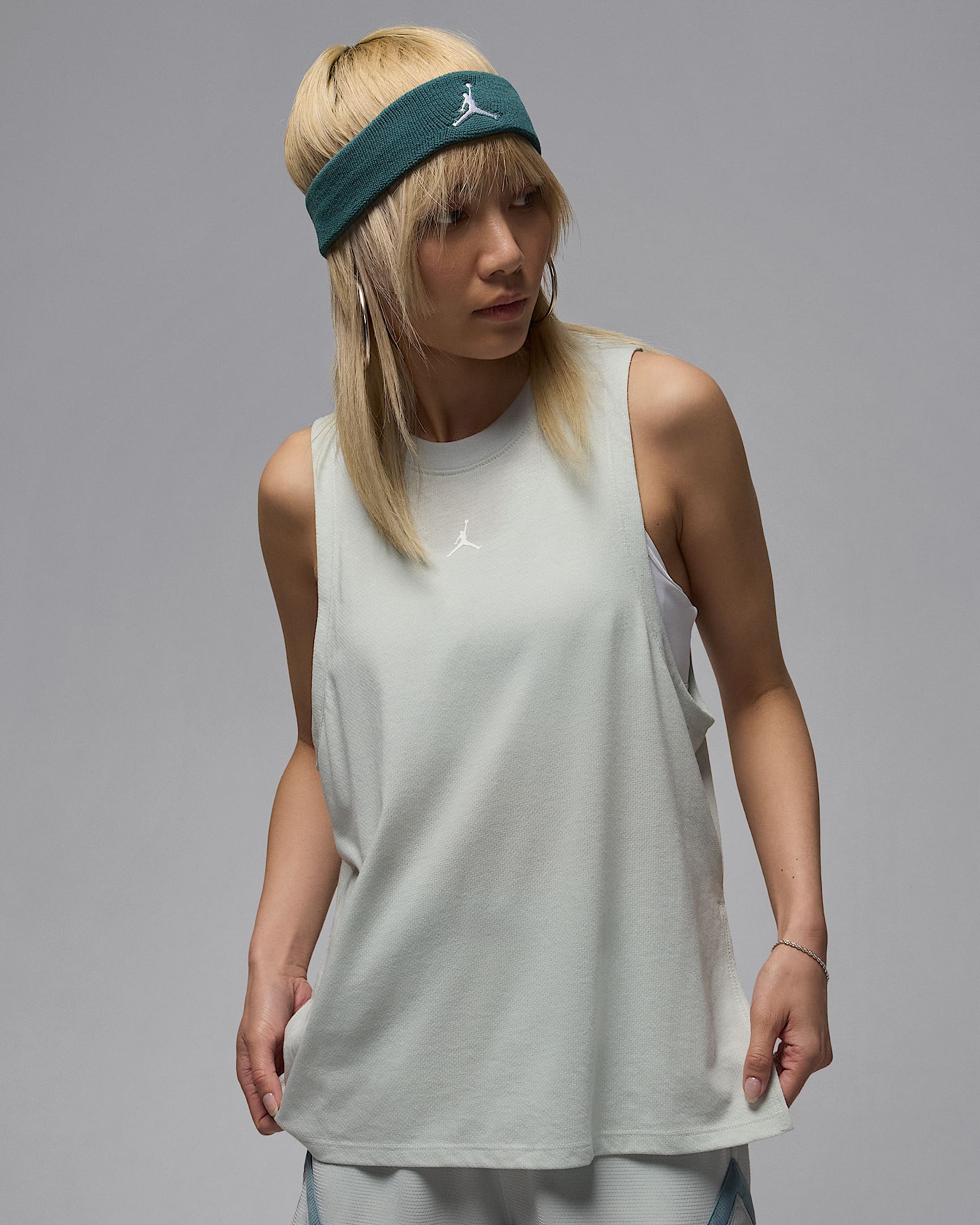 Jordan Sport Women's Diamond Tank Top - Light Silver/White