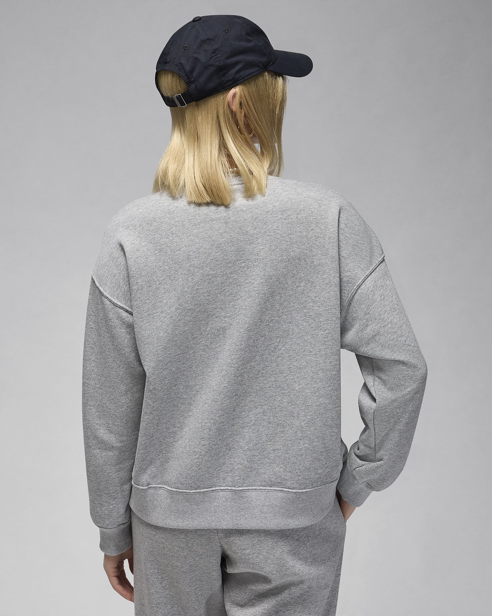 Jordan Brooklyn Fleece Women's Graphic Crew-Neck Sweatshirt. Nike JP