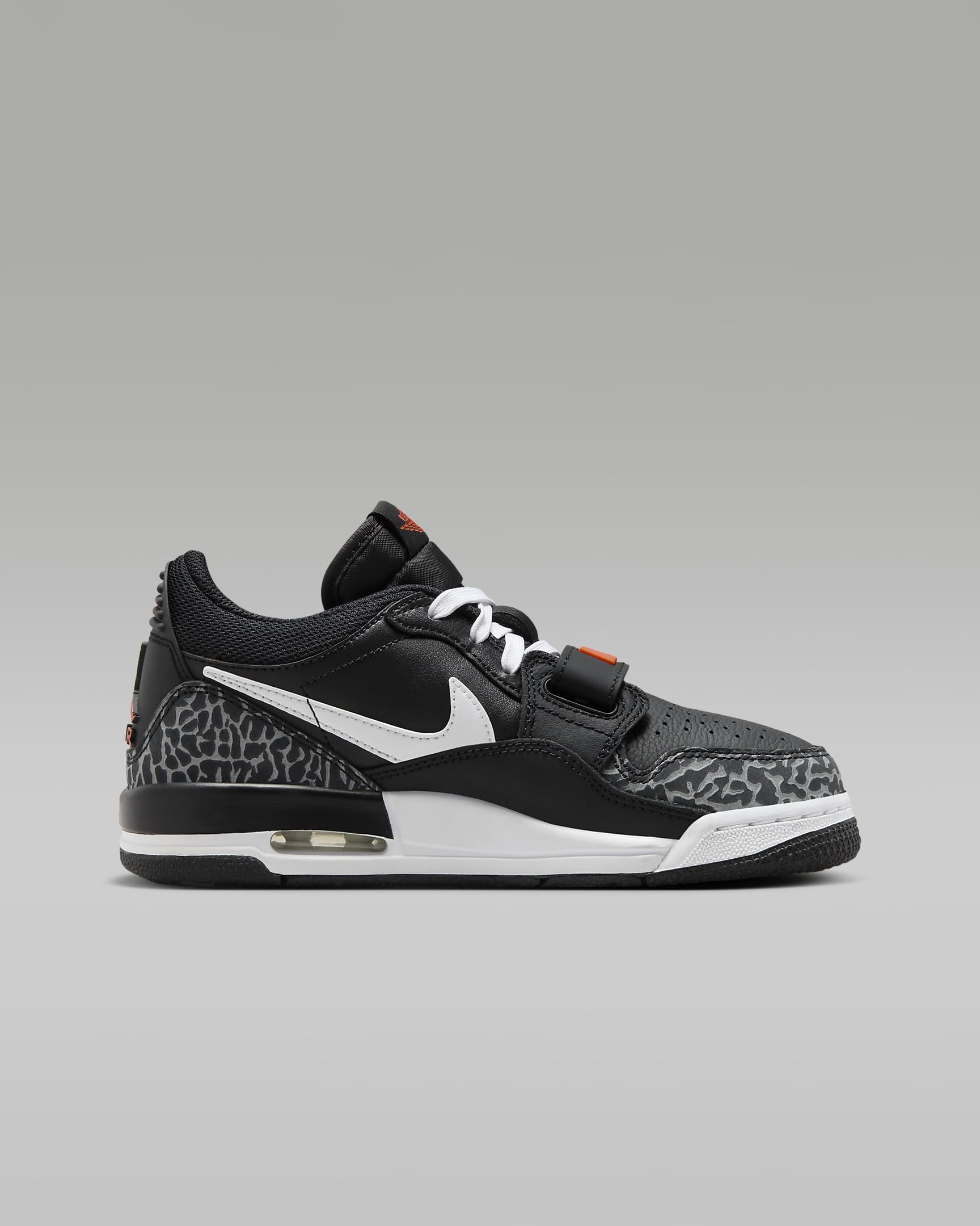 Air Jordan Legacy 312 Low Schuh für ältere Kinder - Schwarz/Wolf Grey/Safety Orange/Weiß