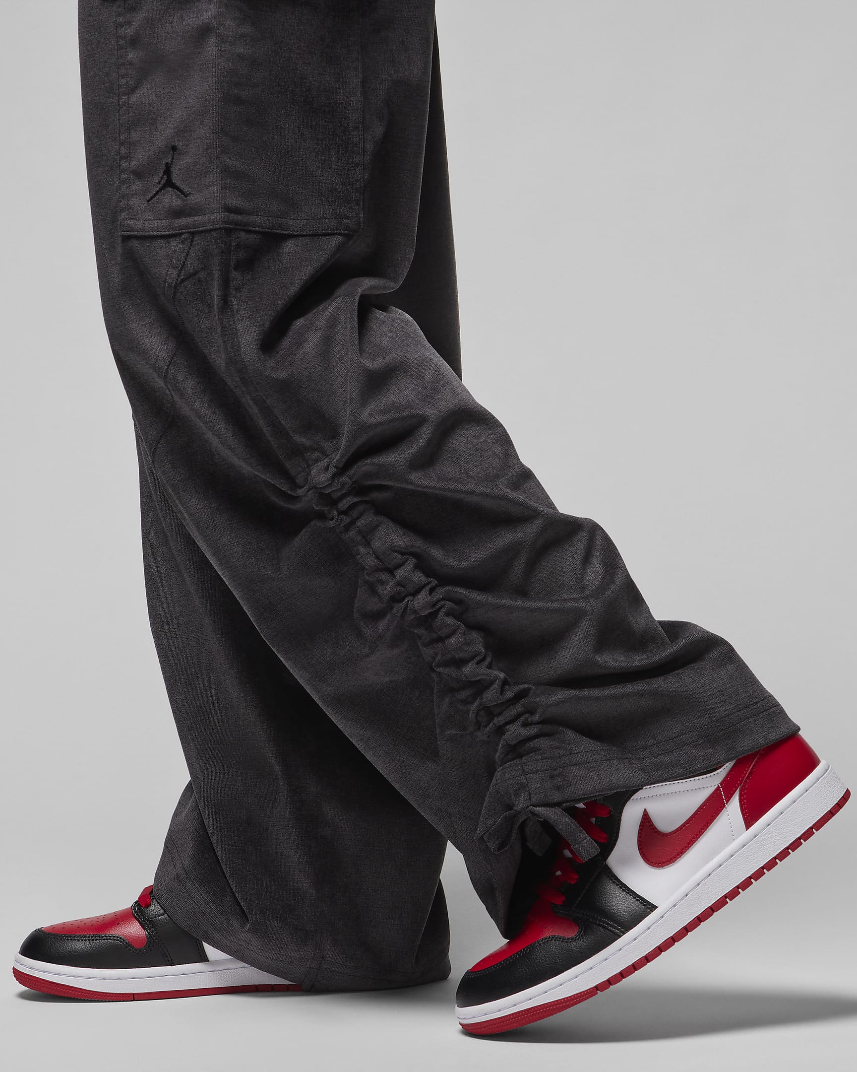 Jordan Women's Corduroy Chicago Trousers. Nike LU