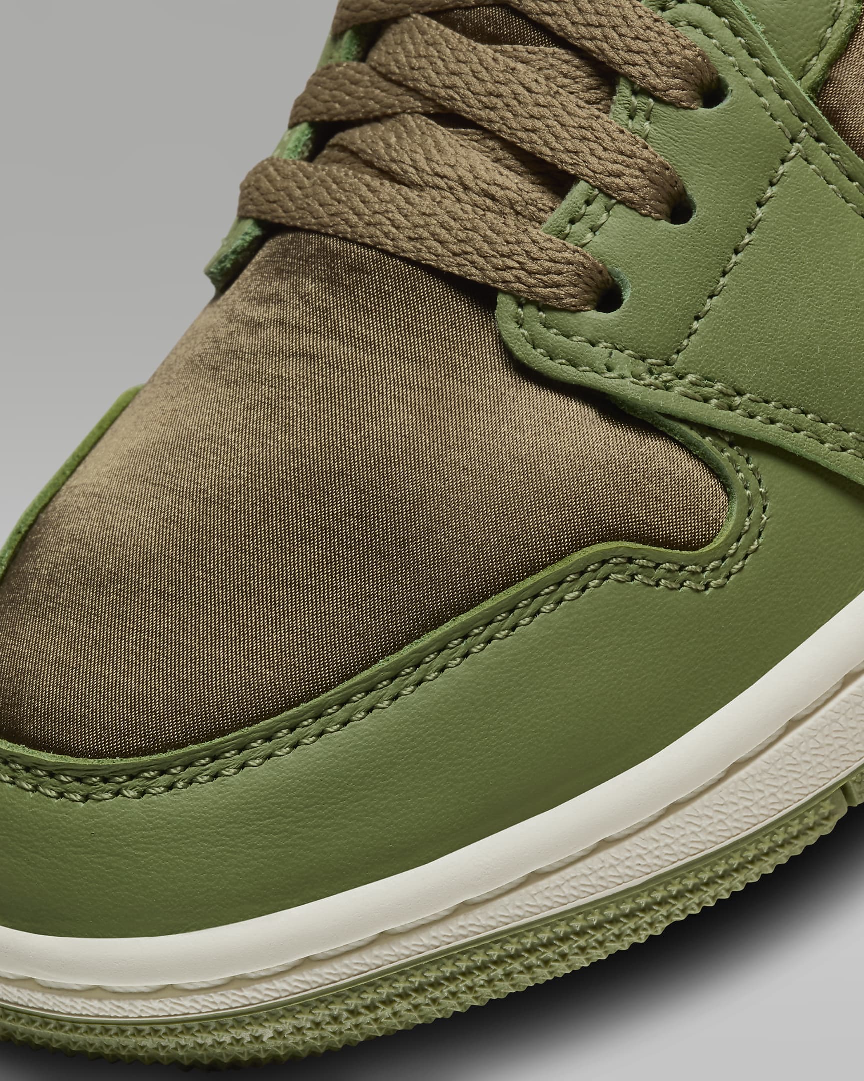 low jordan 1 women's