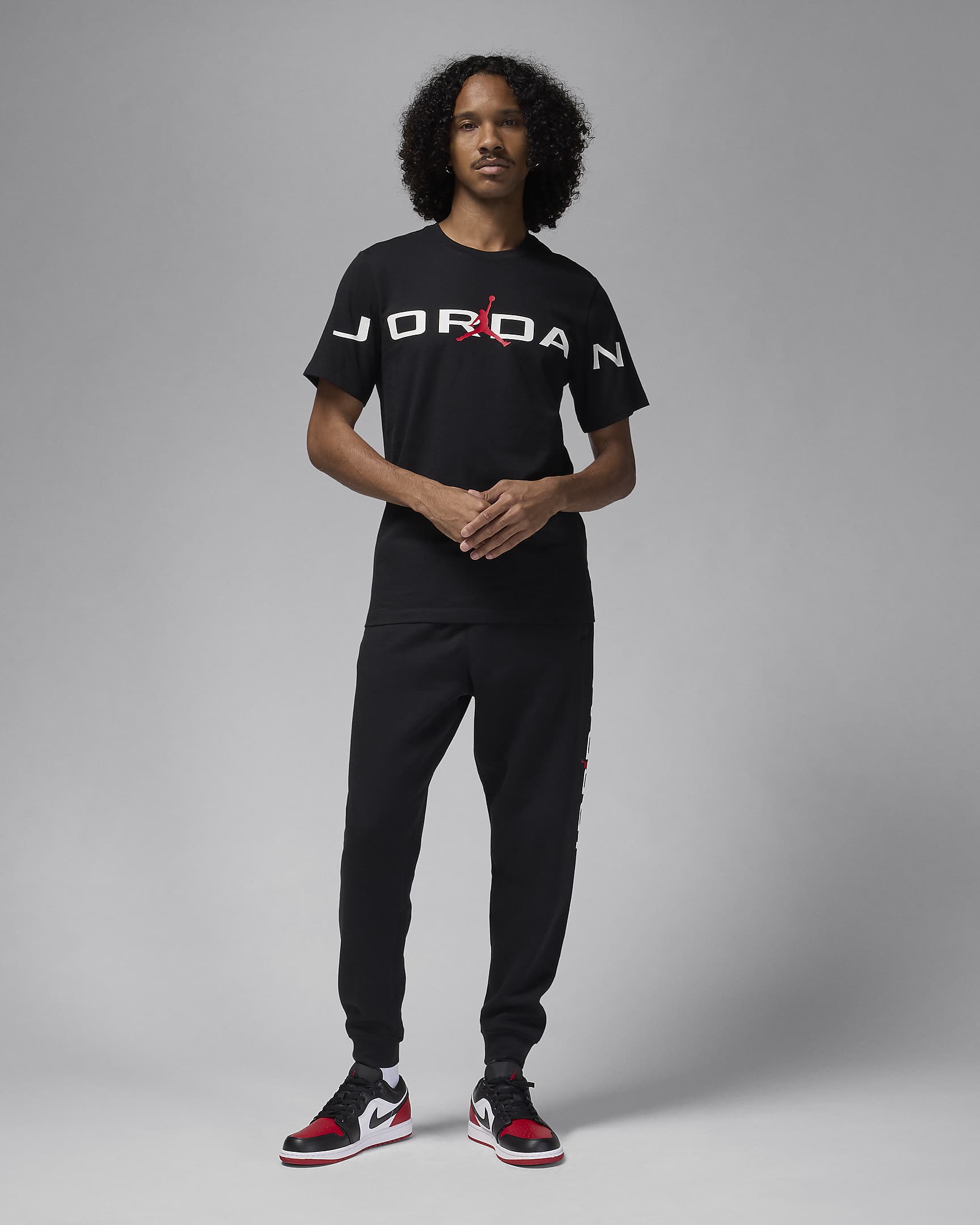 Jordan Men's T-Shirt - Black/White/Gym Red