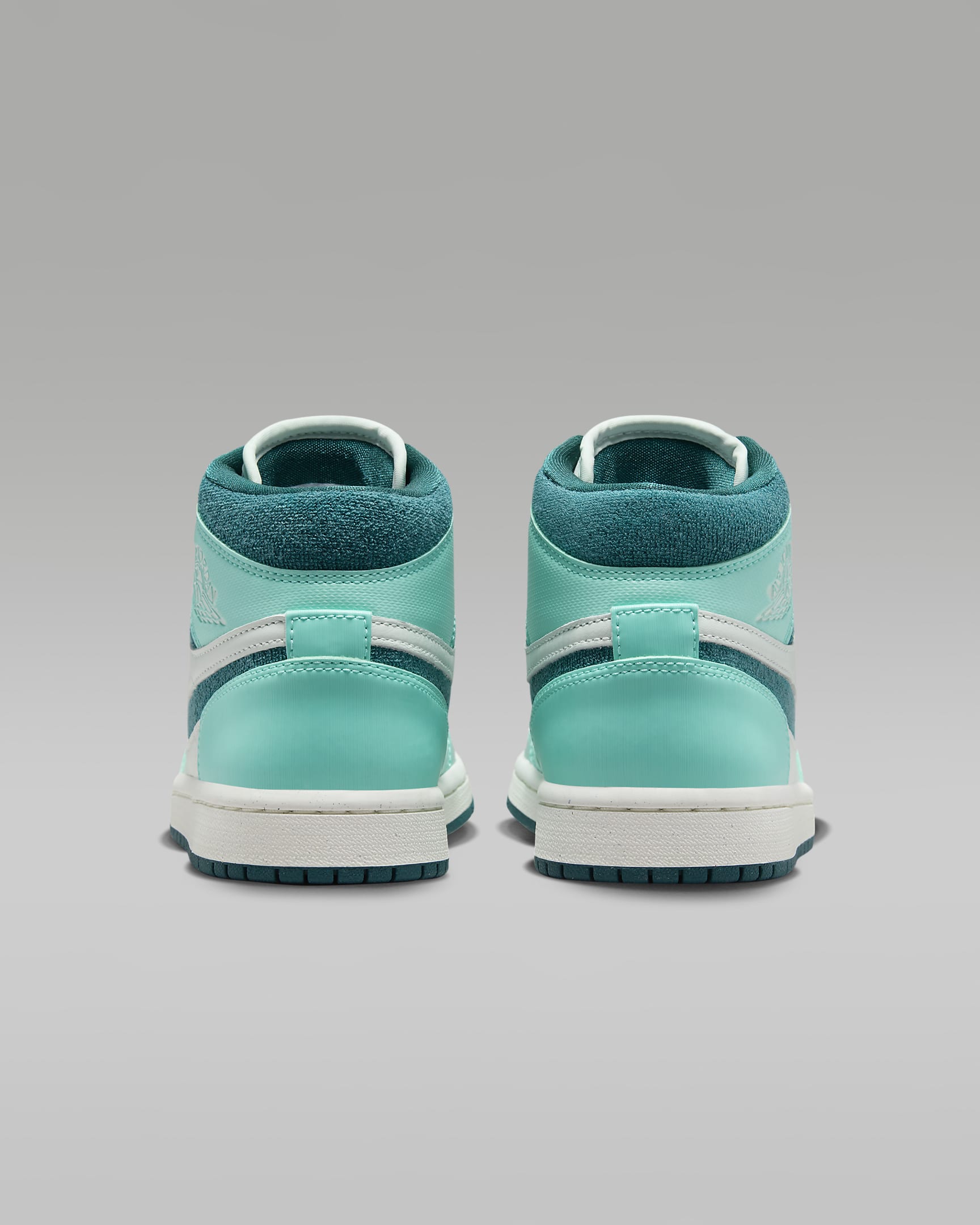 Air Jordan 1 Mid SE Women's Shoes - Bleached Turquoise/Barely Green/Sail/Sky J Teal