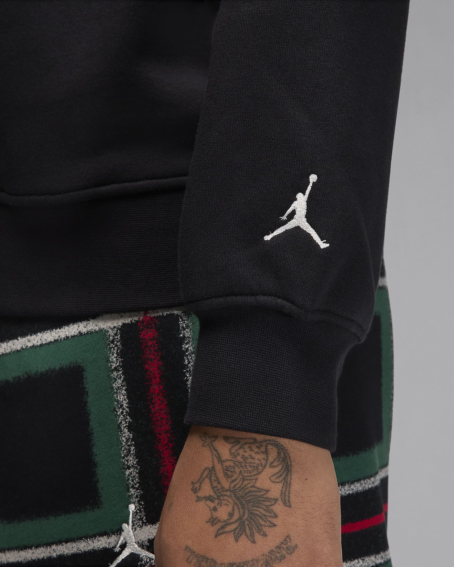 jd nike essential crew sweatshirt