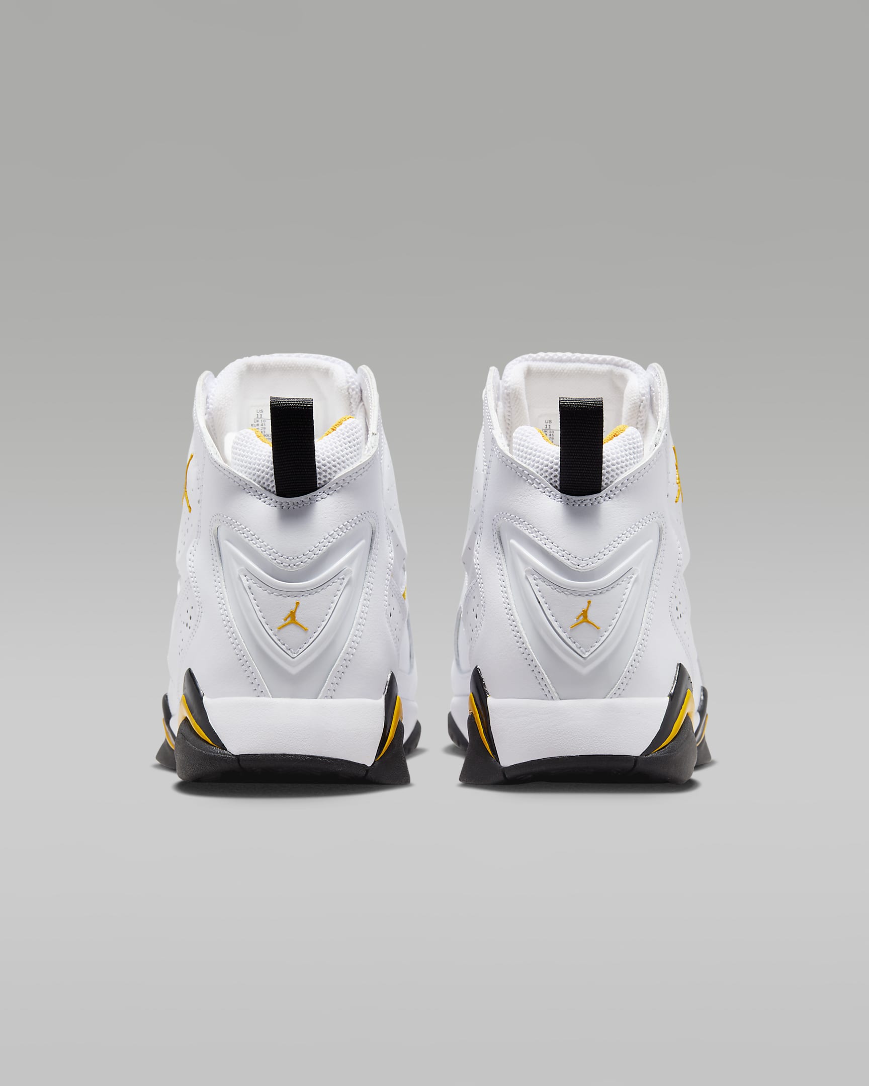 Jordan True Flight Men's Shoes. Nike BE