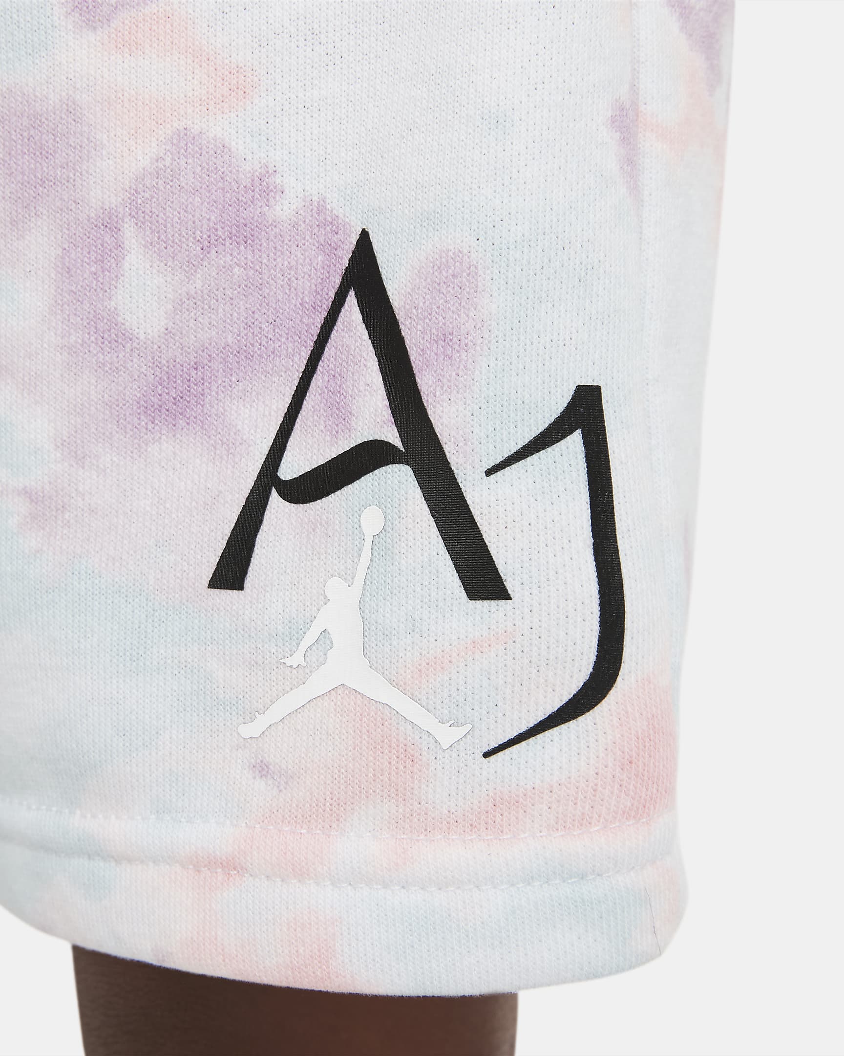 Ensemble teeshirt et short Jordan pour Petit enfant. Nike BE