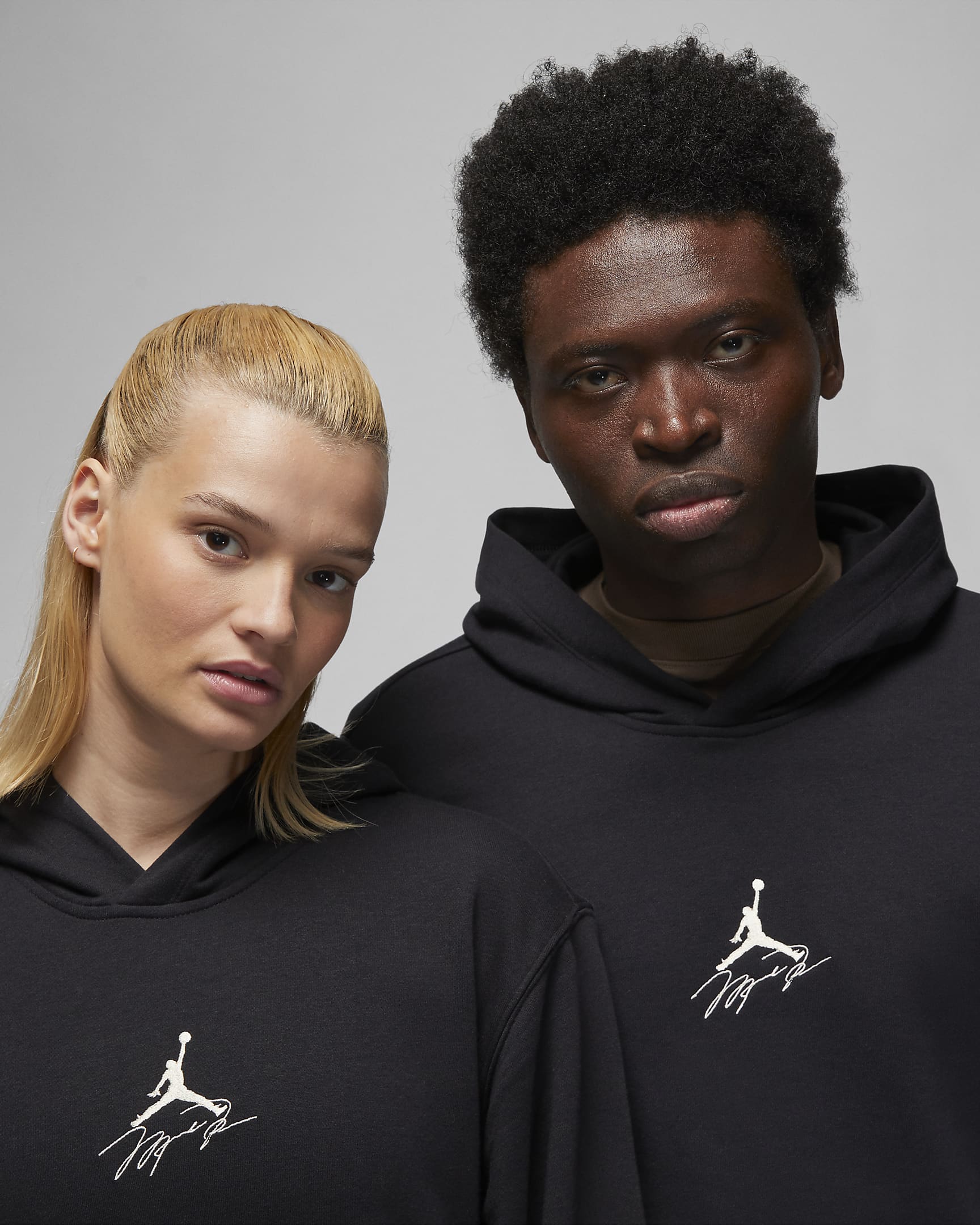 Jordan Essentials Men's Graphic Fleece Pullover Hoodie. Nike ID
