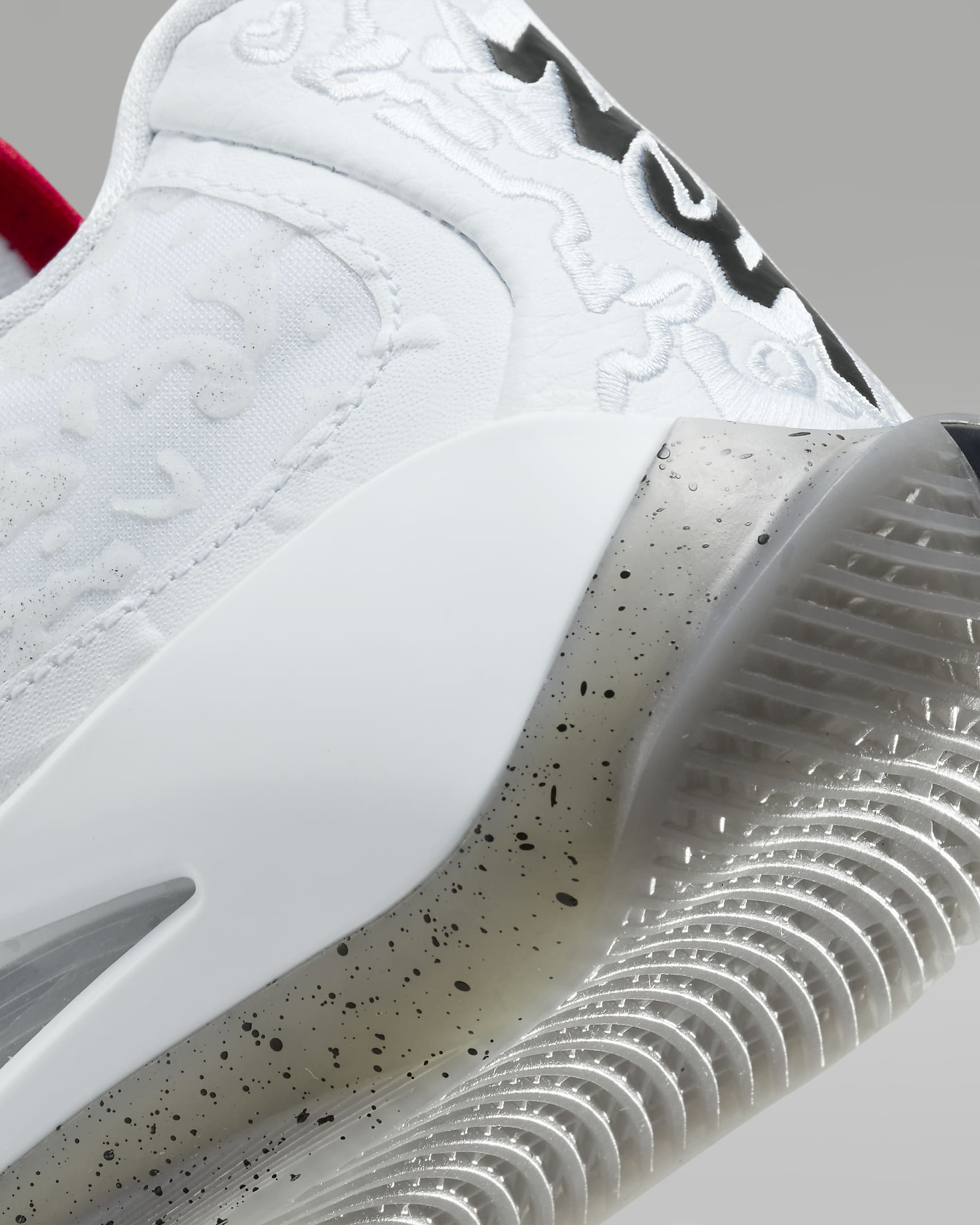 Zion 3 'Fresh Paint' Older Kids' Basketball Shoes. Nike IE