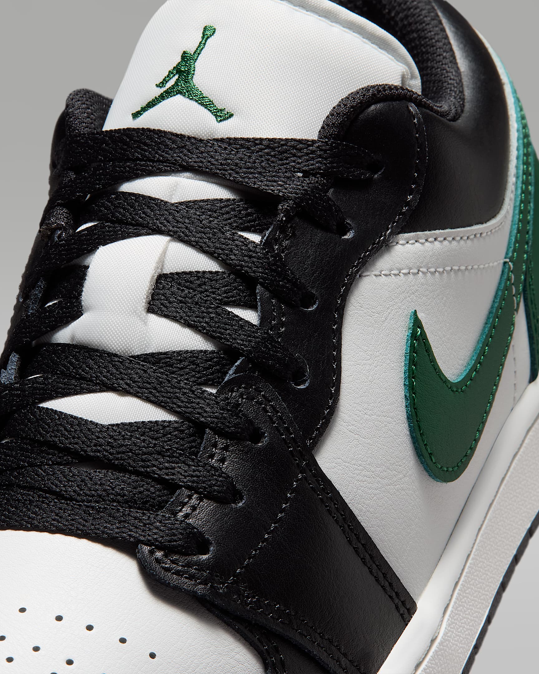 Air Jordan 1 Low Men's Shoes - Black/Gorge Green/Summit White