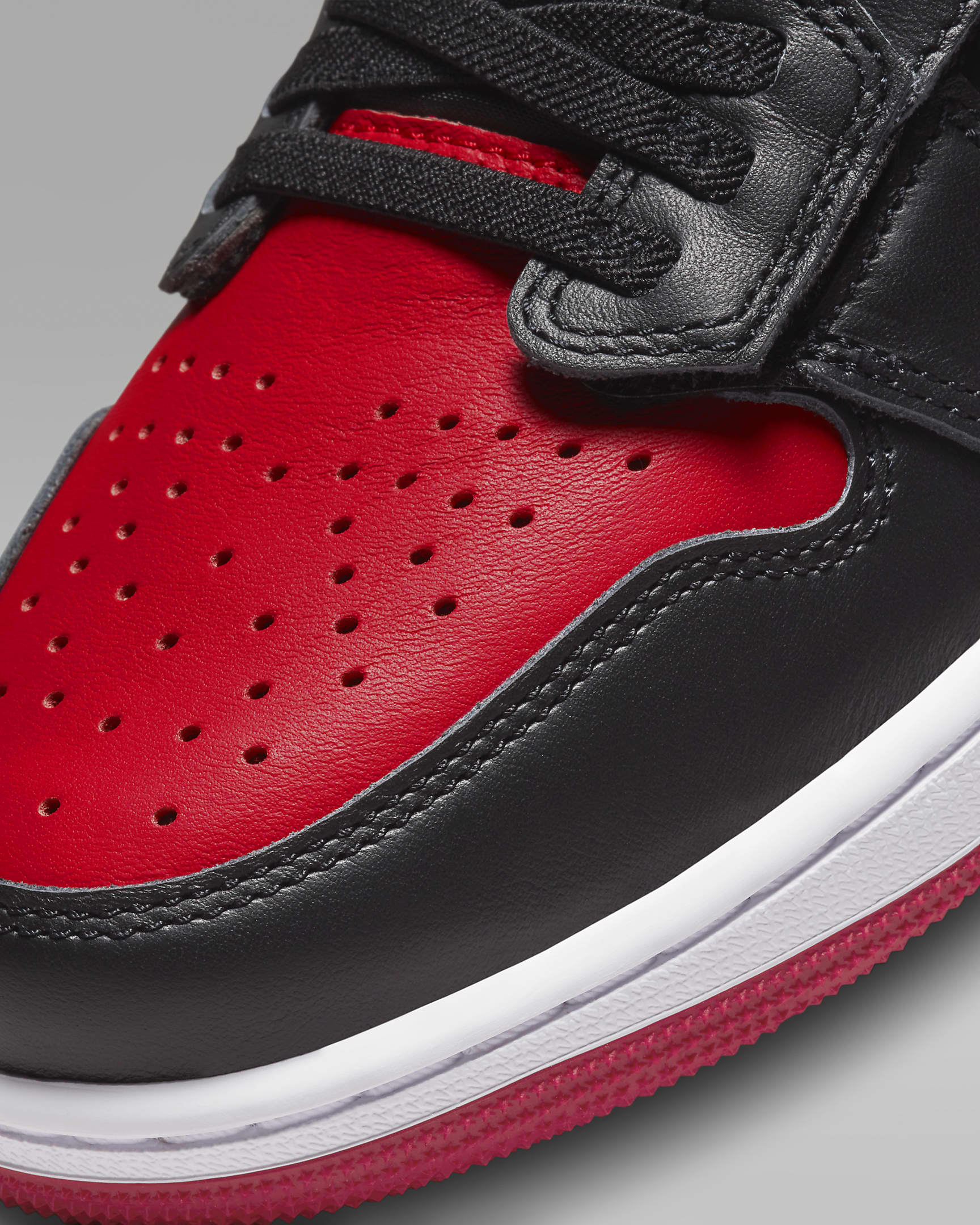 Air Jordan 1 Low FlyEase Men's Easy On/Off Shoes. Nike PT