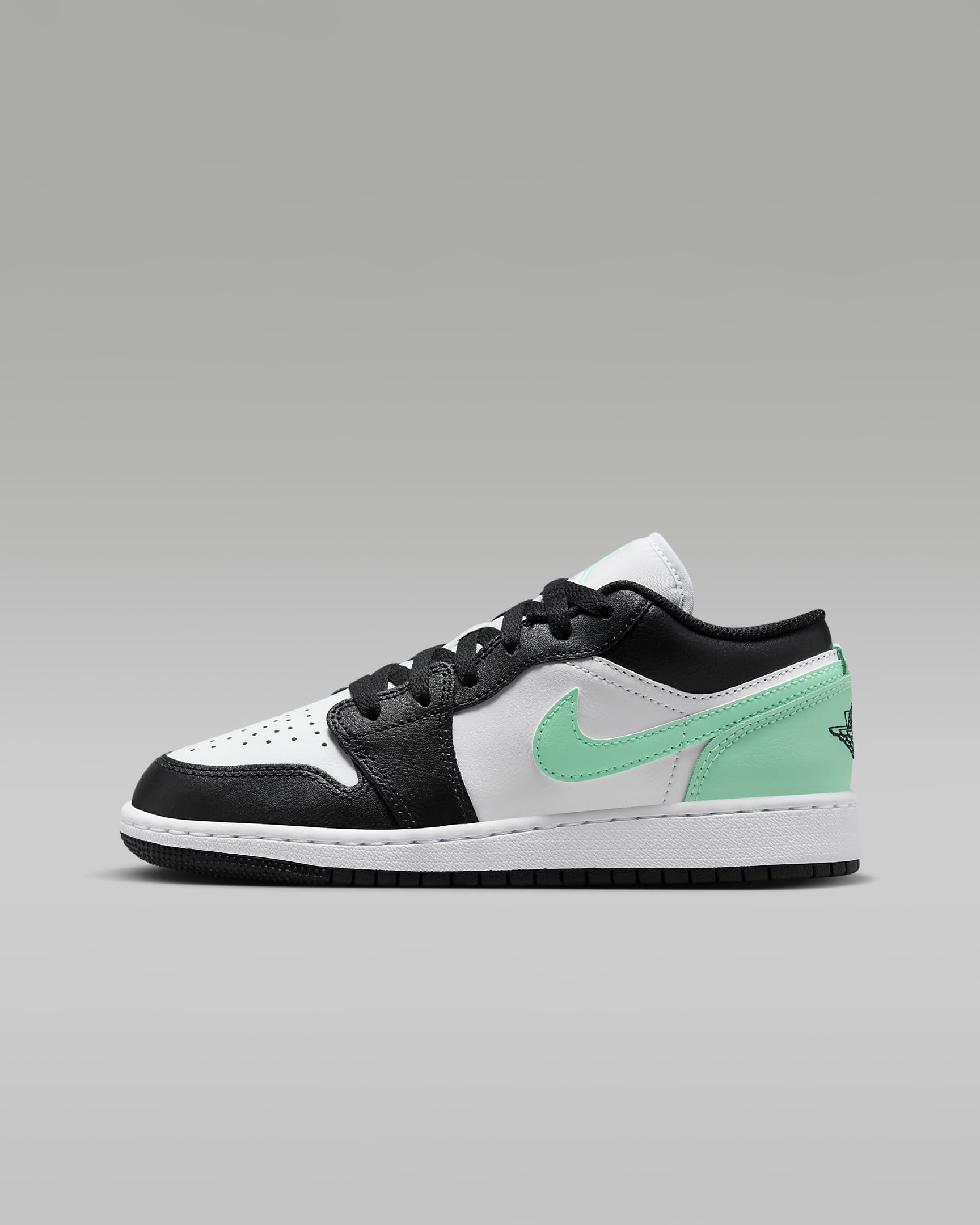 Air Jordan 1 Low Schuh für ältere Kinder - Weiß/Green Glow/Schwarz