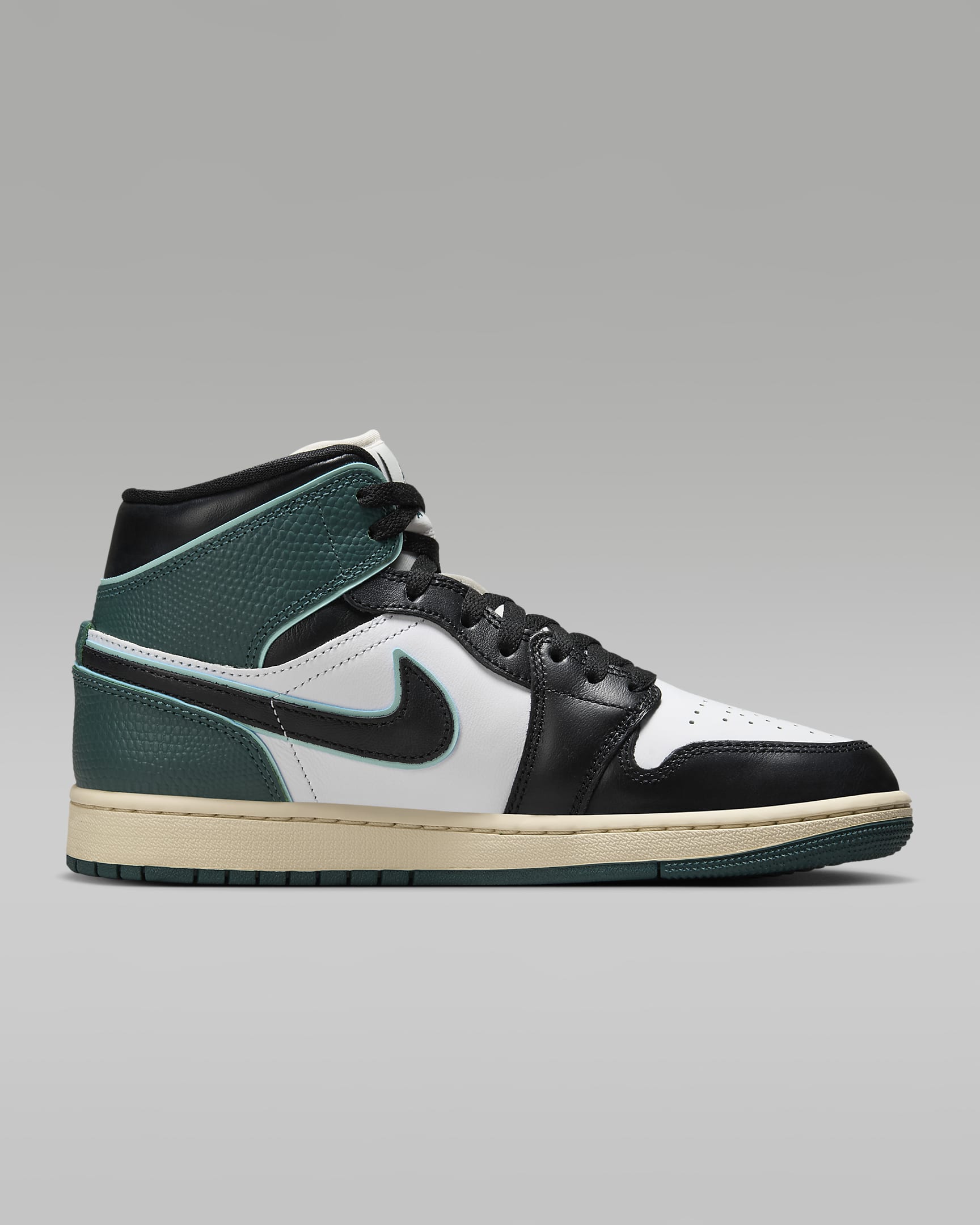 Air Jordan 1 Mid SE Kadın Ayakkabısı - Beyaz/Light Dew/Oxidized Green/Siyah