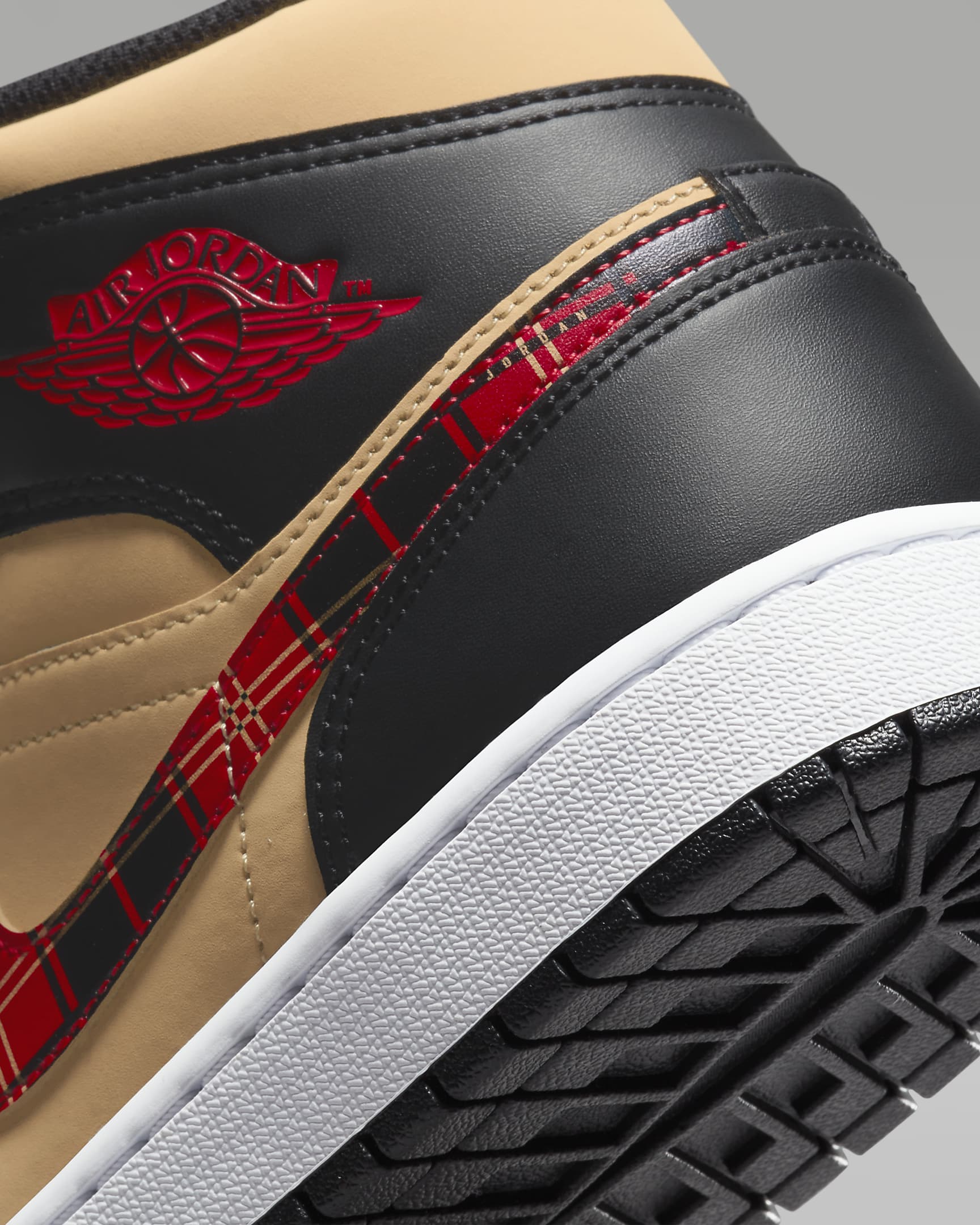 Air Jordan 1 Mid SE Men's Shoes. Nike SK
