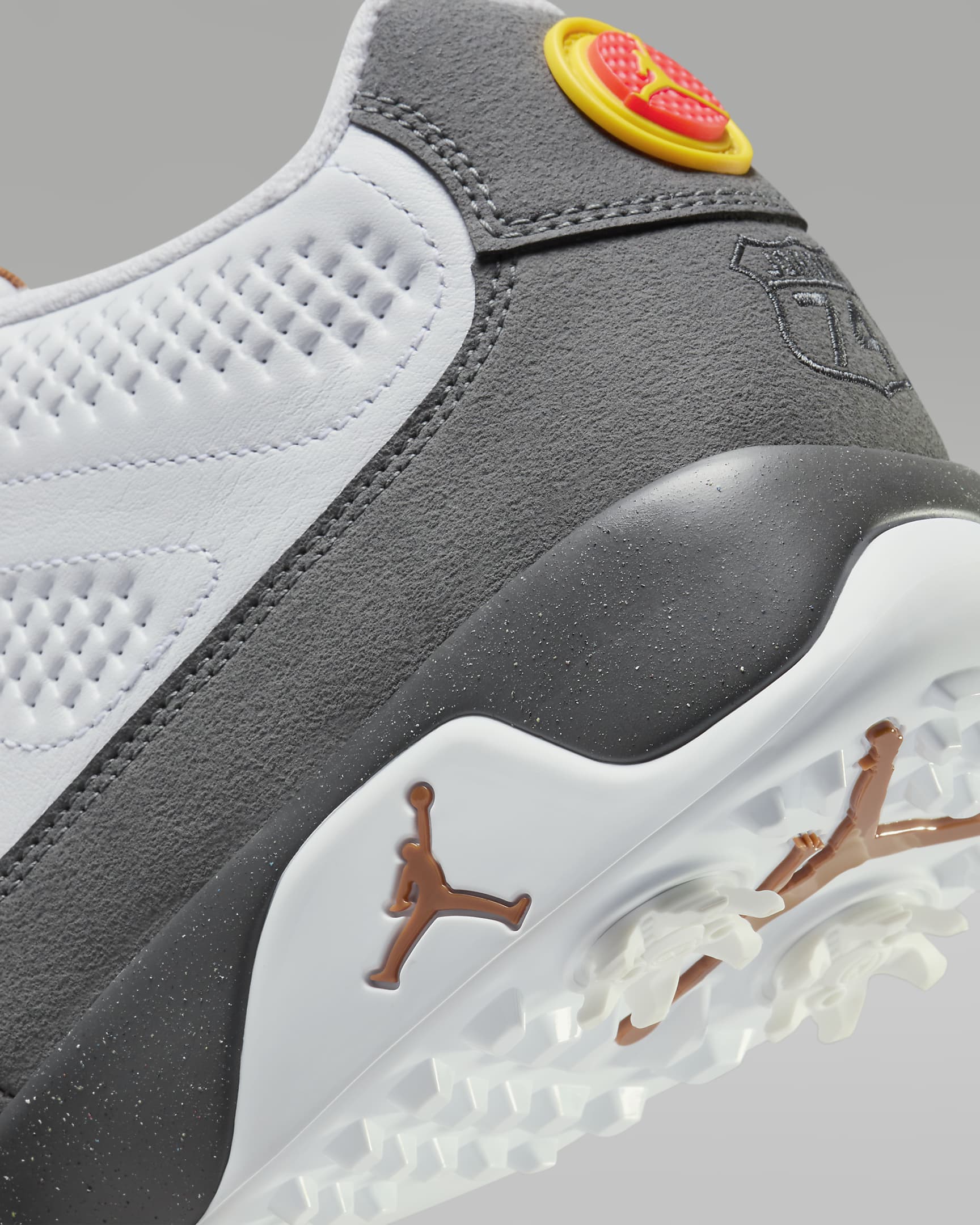 Tenis de golf Air Jordan 9 G NRG - Blanco/Gris azulado/Antracita/Oro universitario