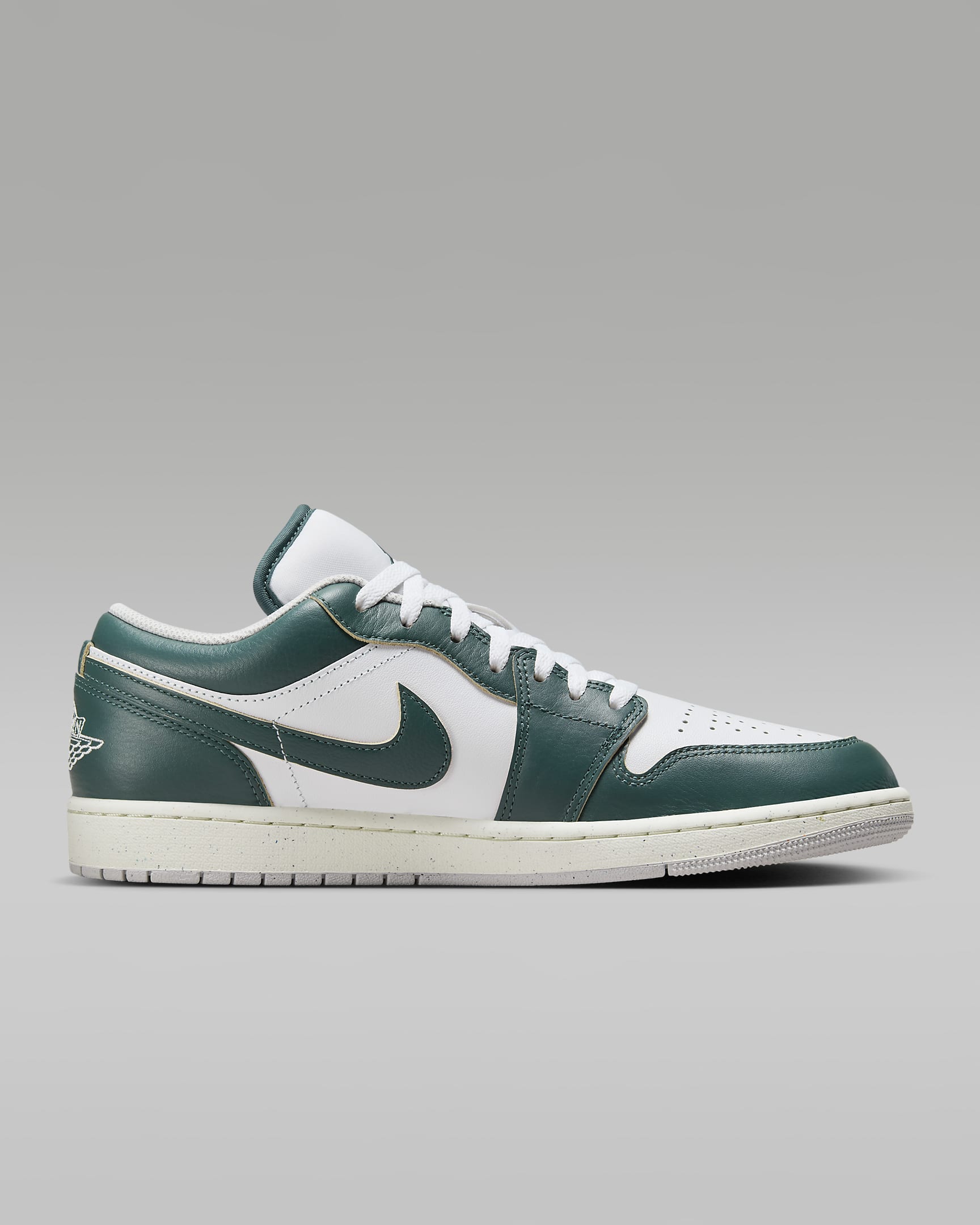 Air Jordan 1 Low SE Men's Shoes - Oxidised Green/White/Sail/Oxidised Green