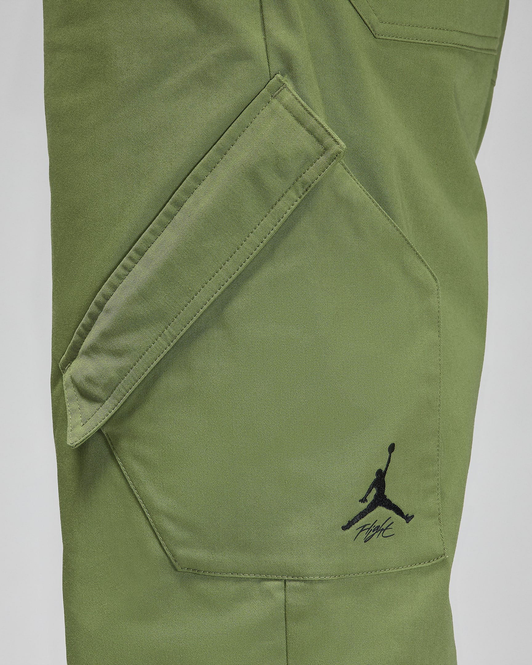 Jordan Essentials Chicago Hose (Herren) - Sky J Light Olive/Schwarz