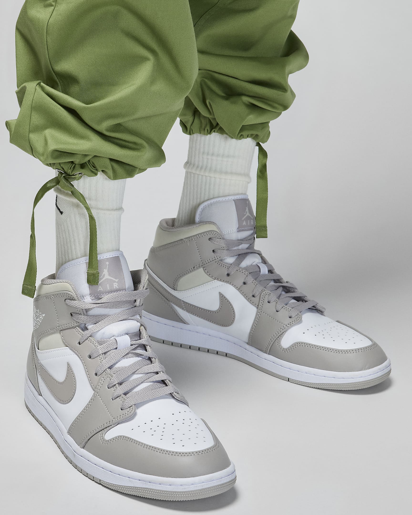 Jordan Essentials Chicago herrebukse - Sky J Light Olive/Svart