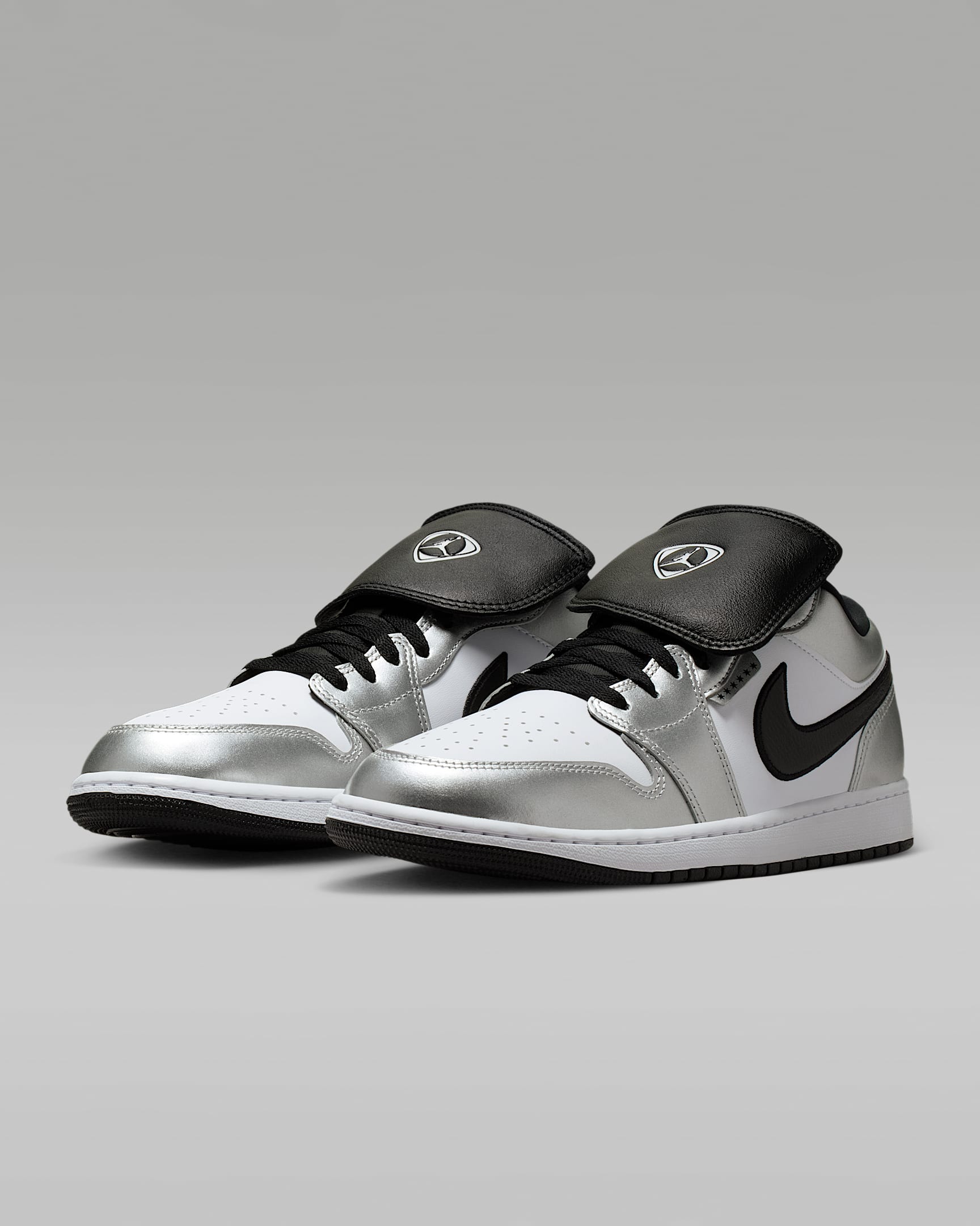 Air Jordan 1 Low SE Men's Shoes - White/White/Metallic Silver/Black