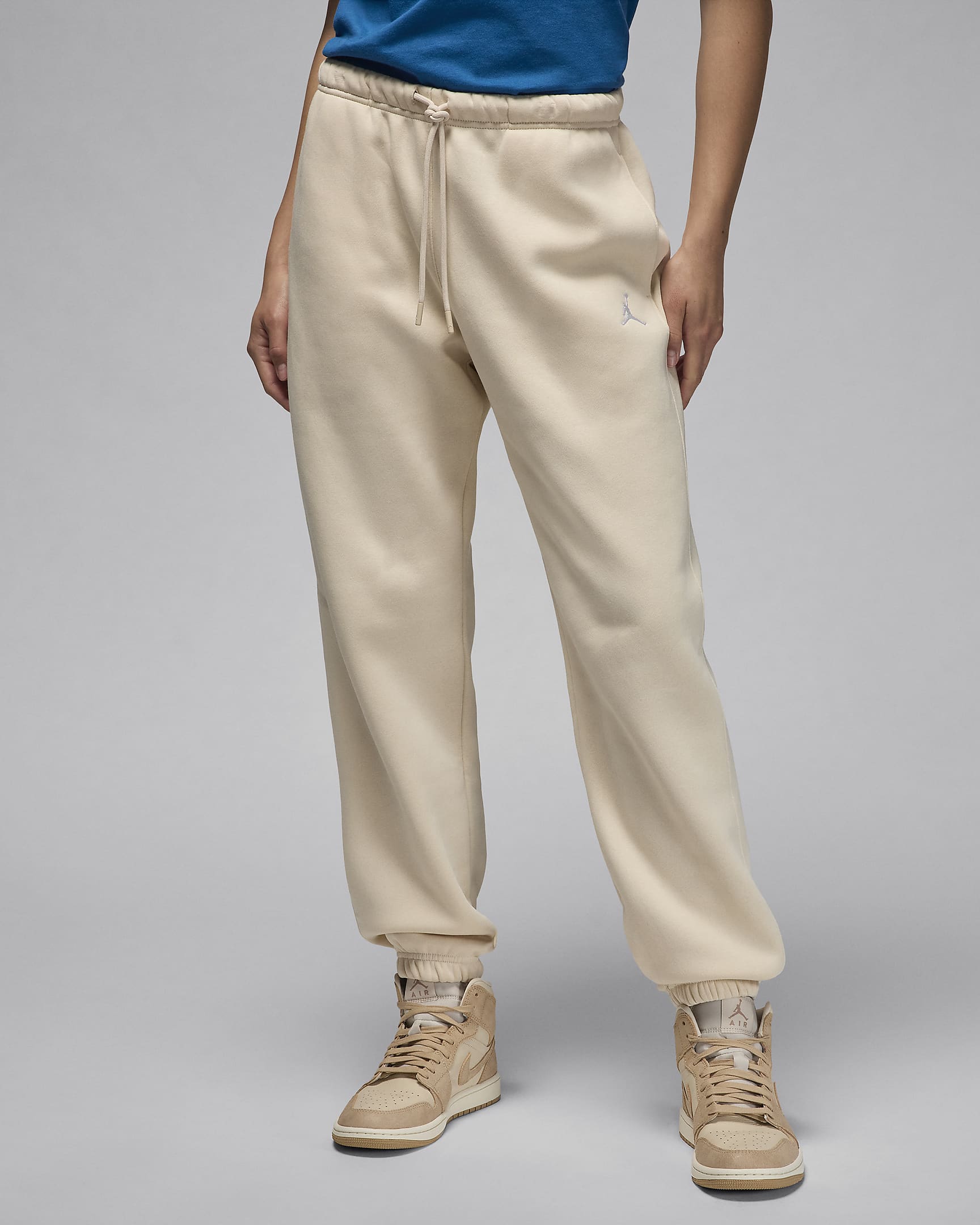 Jordan Brooklyn Fleece Women's Trousers - Legend Light Brown/White