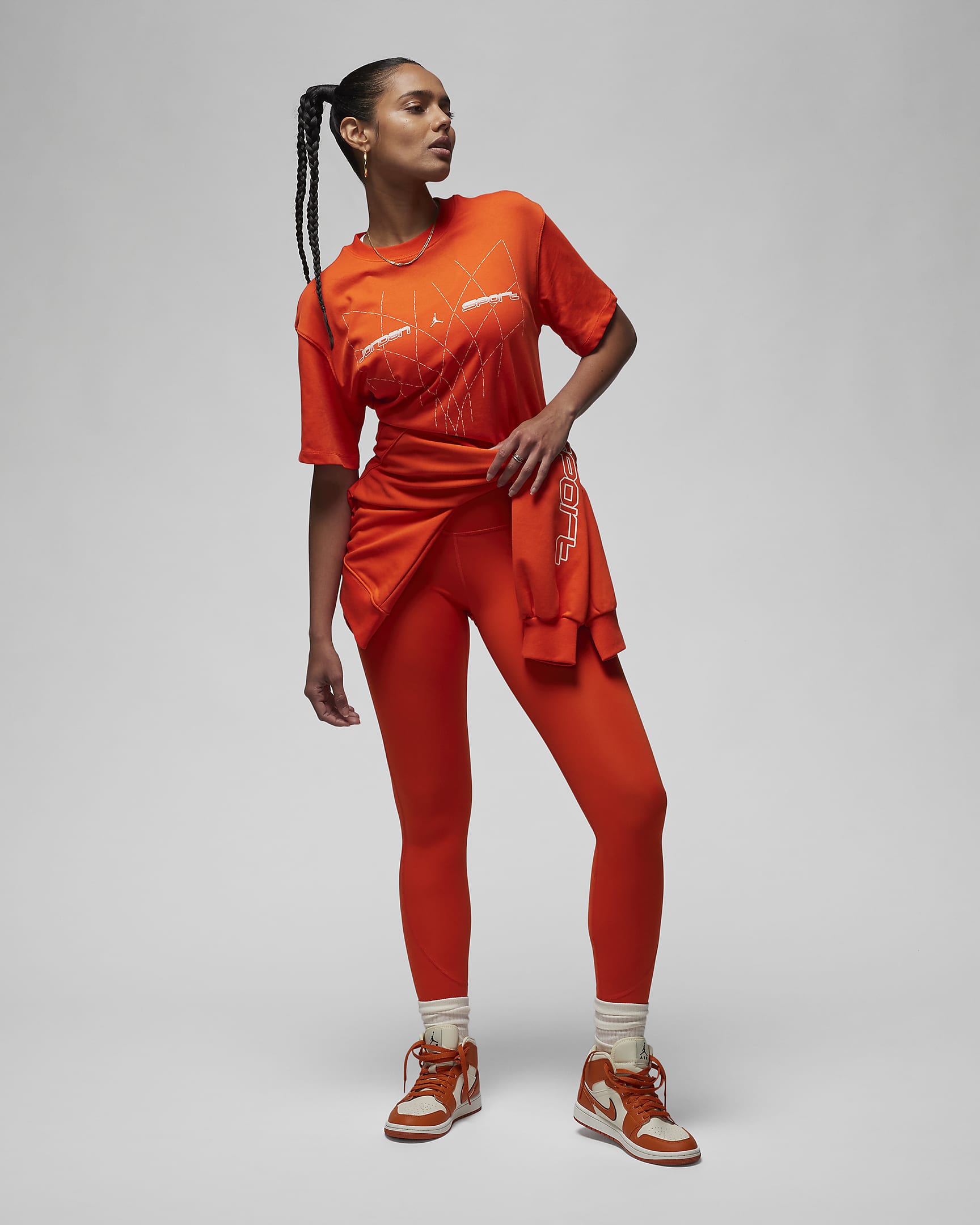 Jordan Sport Women's Graphic T-Shirt. Nike UK