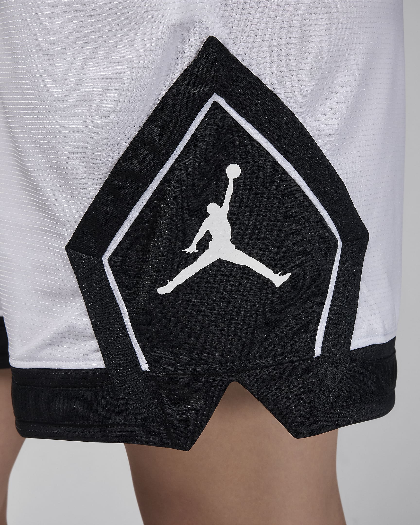 Jordan Sport Women's 10cm (approx.) Diamond Shorts - White/Black/Black/White