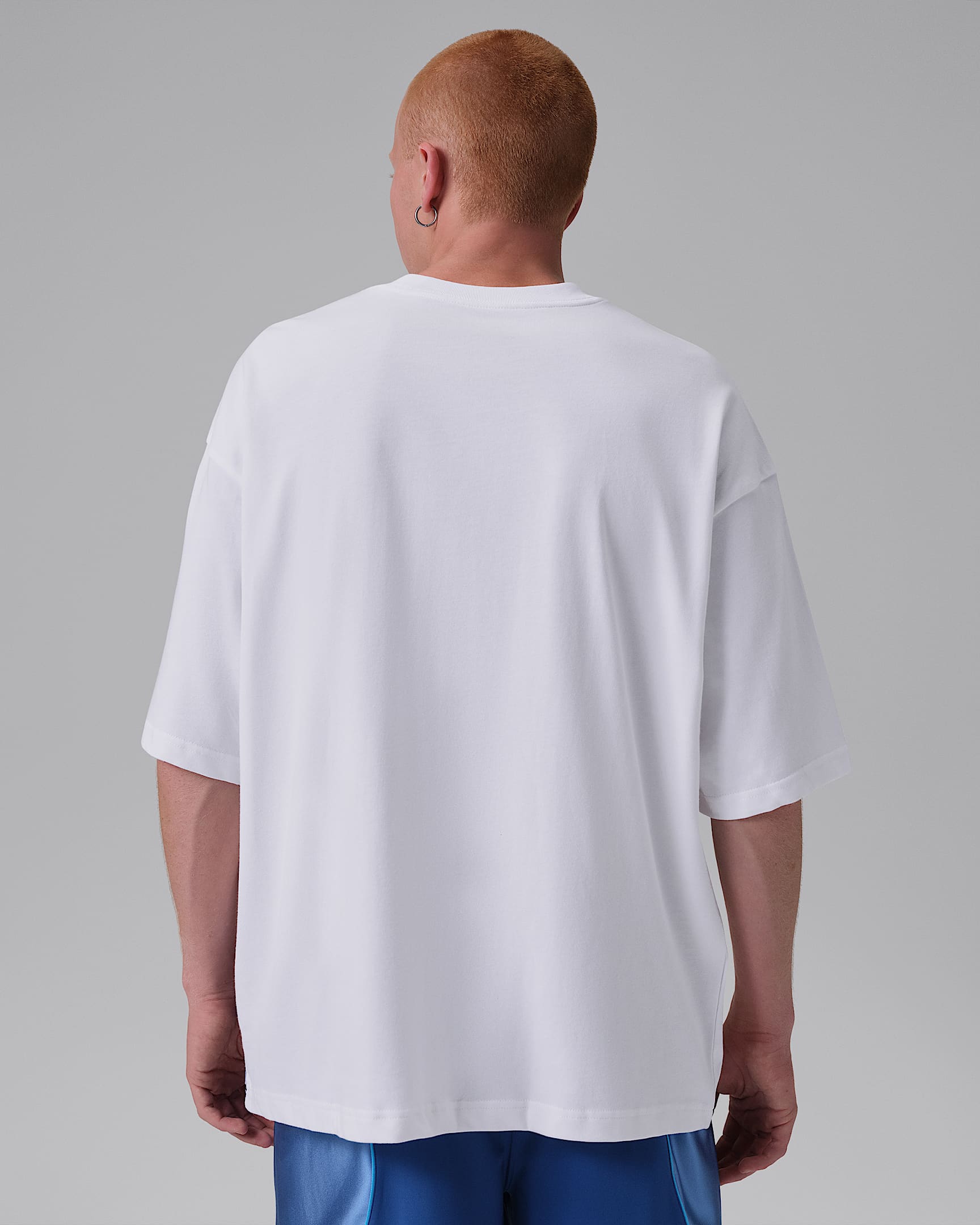 Jordan Sport Men's Dri-FIT Graphic T-Shirt - White/Blue Beyond
