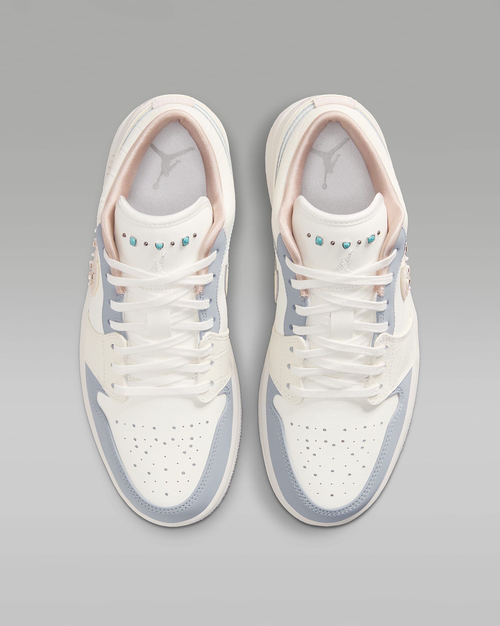 Air Jordan 1 Low Women's Shoes - Sail/Off Noir/Light Smoke Grey/Soft Pearl