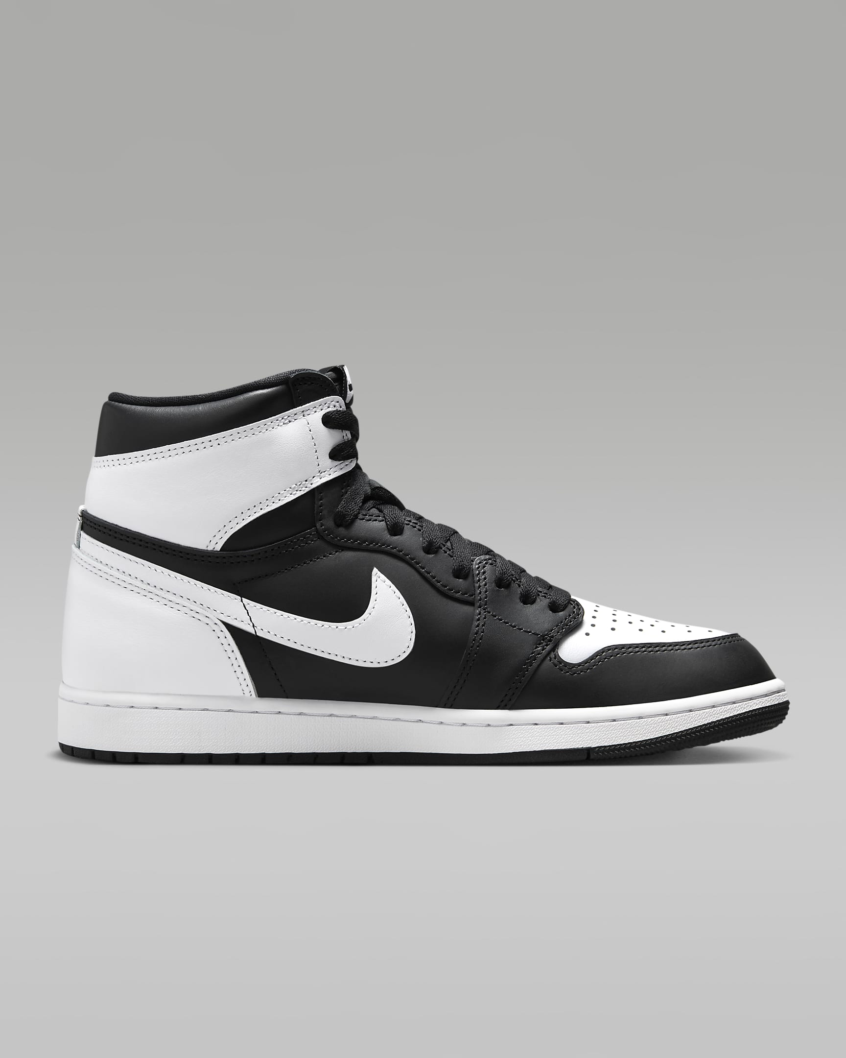 Air Jordan 1 Retro High OG "Black & White" Men's Shoes - Black/White/White