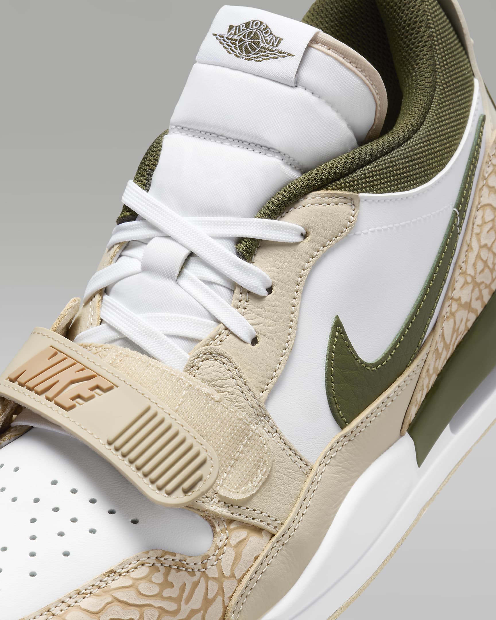 Air Jordan Legacy 312 Low PSG Herrenschuh - Sanddrift/Weiß/Rough Green/Hemp