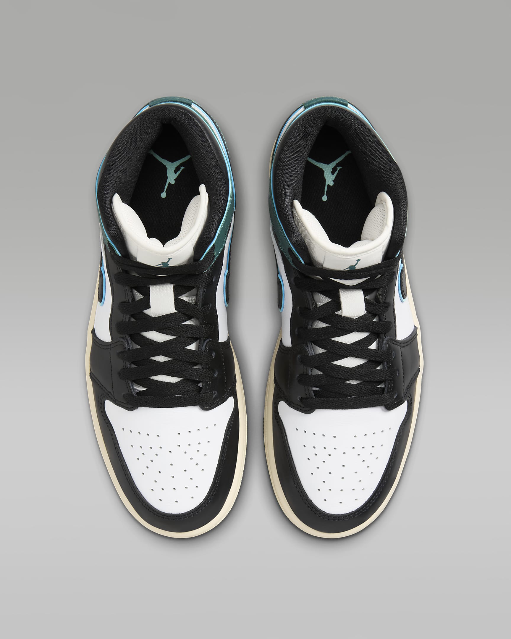 Air Jordan 1 Mid SE Kadın Ayakkabısı - Beyaz/Light Dew/Oxidized Green/Siyah