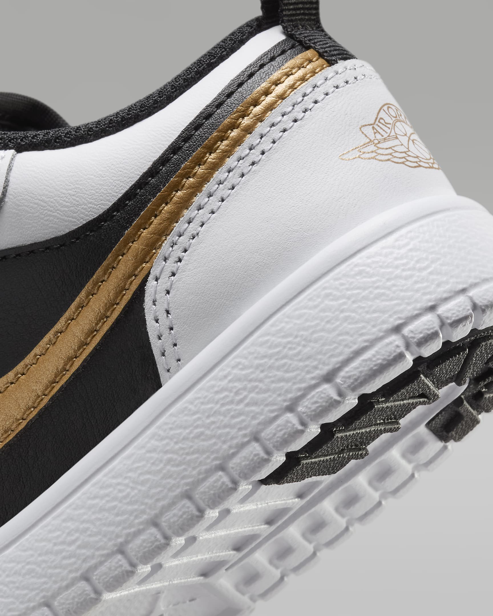 Jordan 1 Low Alt Younger Kids' Shoes - White/Black/Metallic Gold