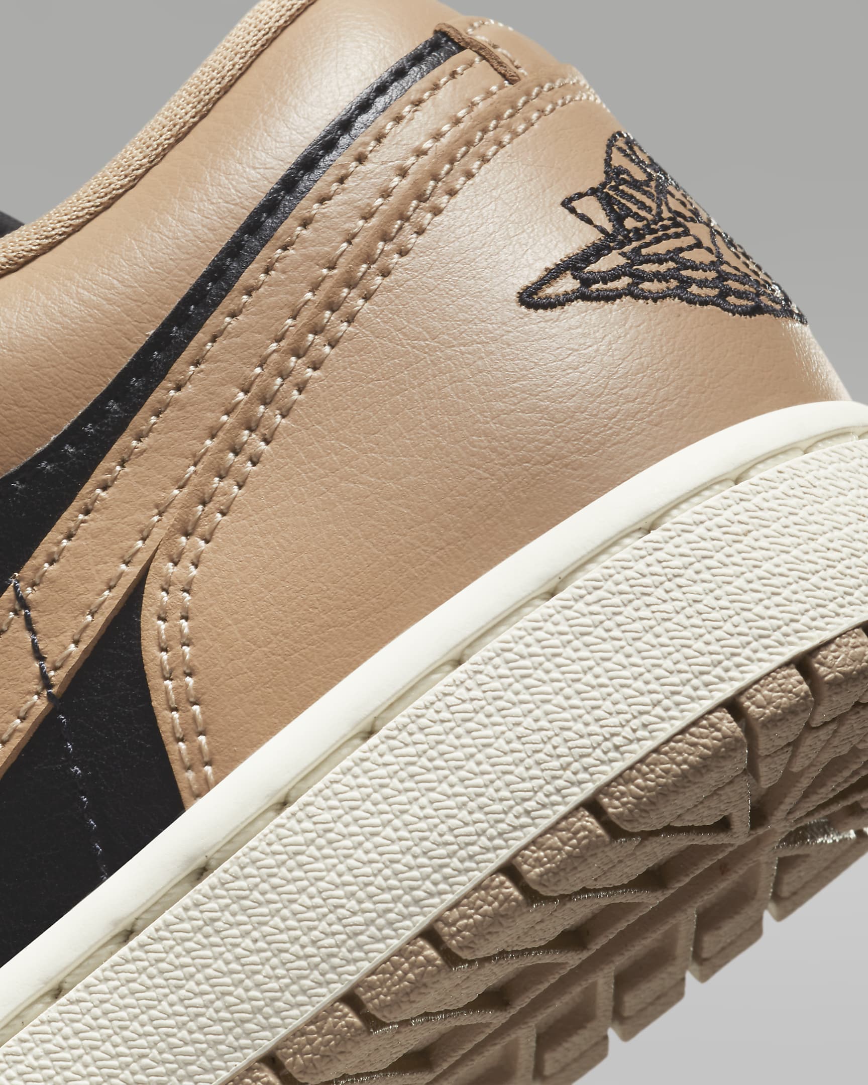 Air Jordan 1 Low Women's Shoes - Desert/Sail/Black