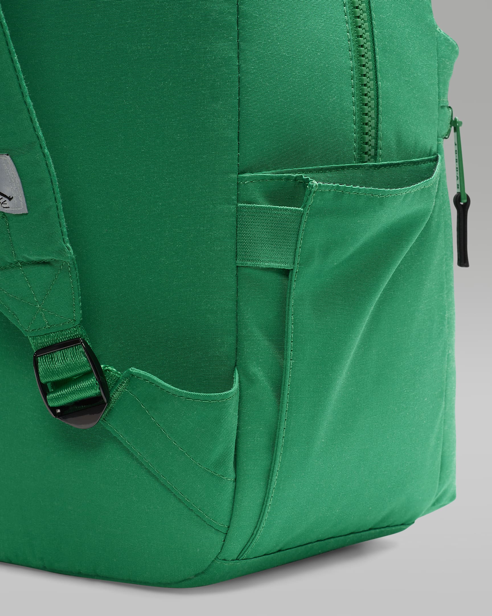 Jordan Flight Backpack Backpack (19L). Nike AT