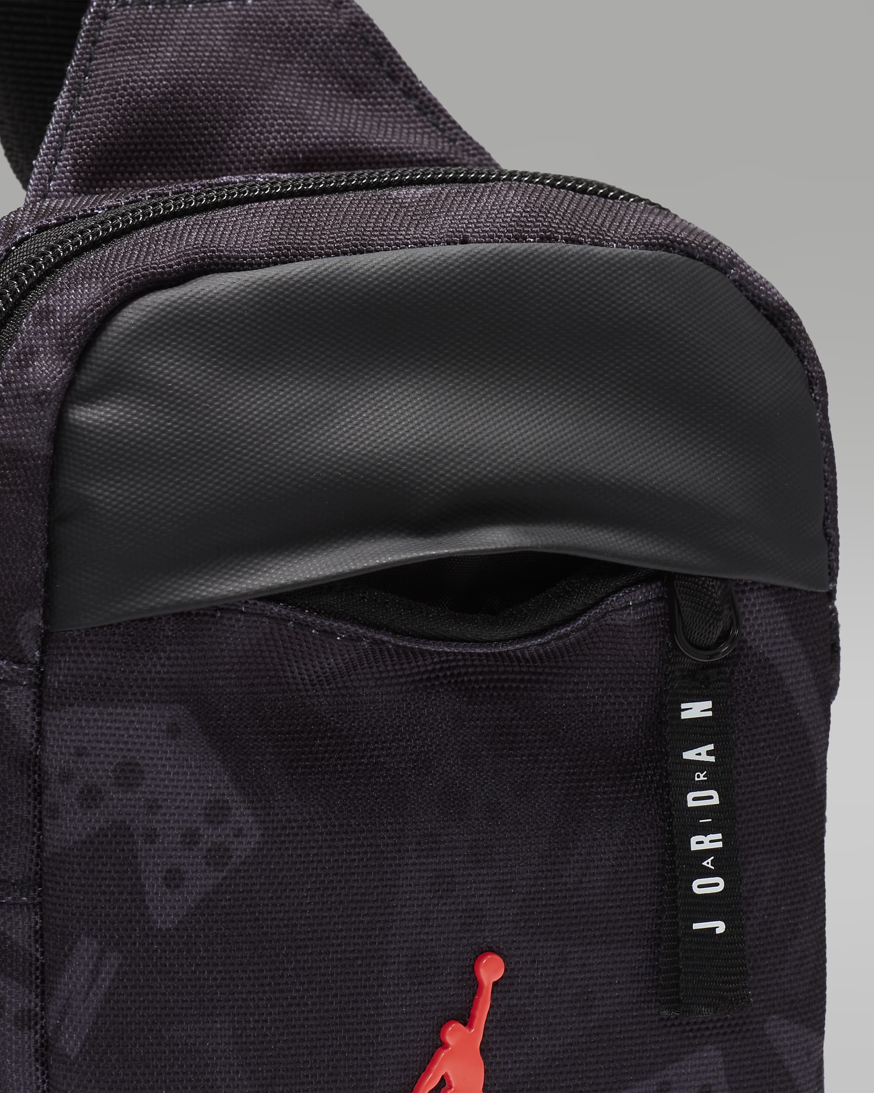 Jordan Airborne Hip Bag (0.5L) - Black/Infrared