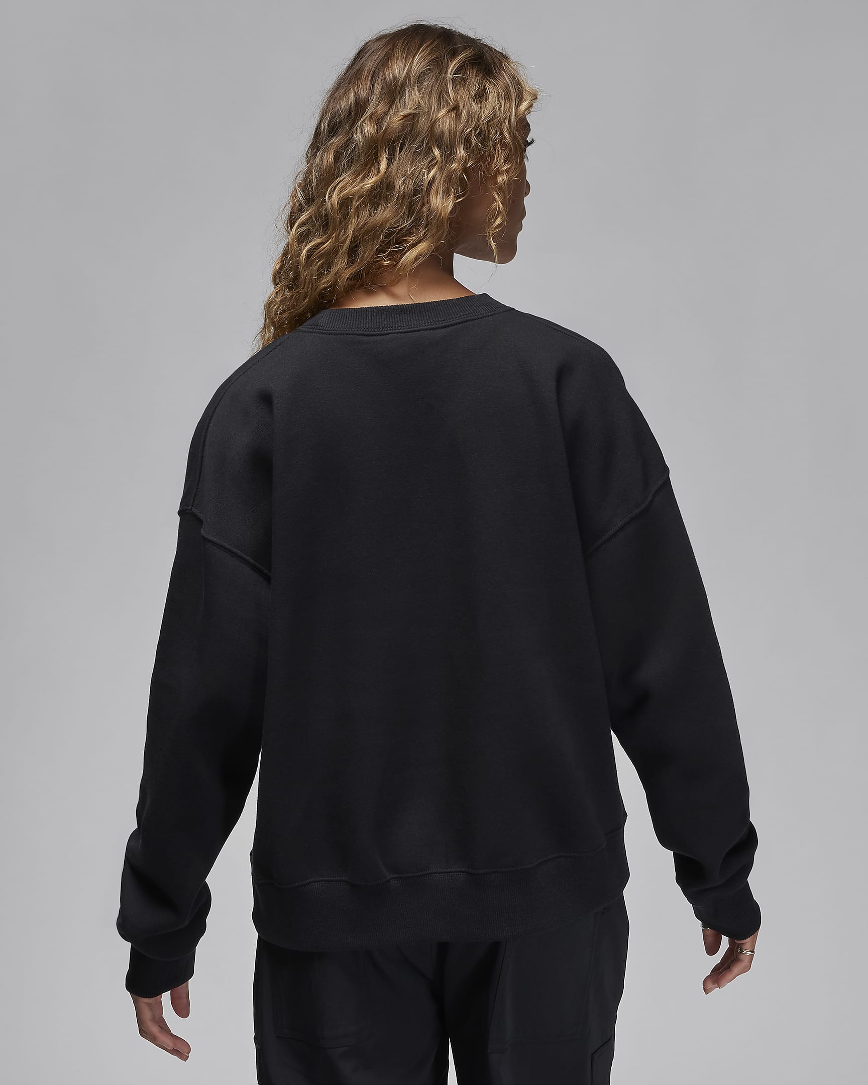Jordan Brooklyn Fleece Women's Graphic Crew-Neck Sweatshirt. Nike CA