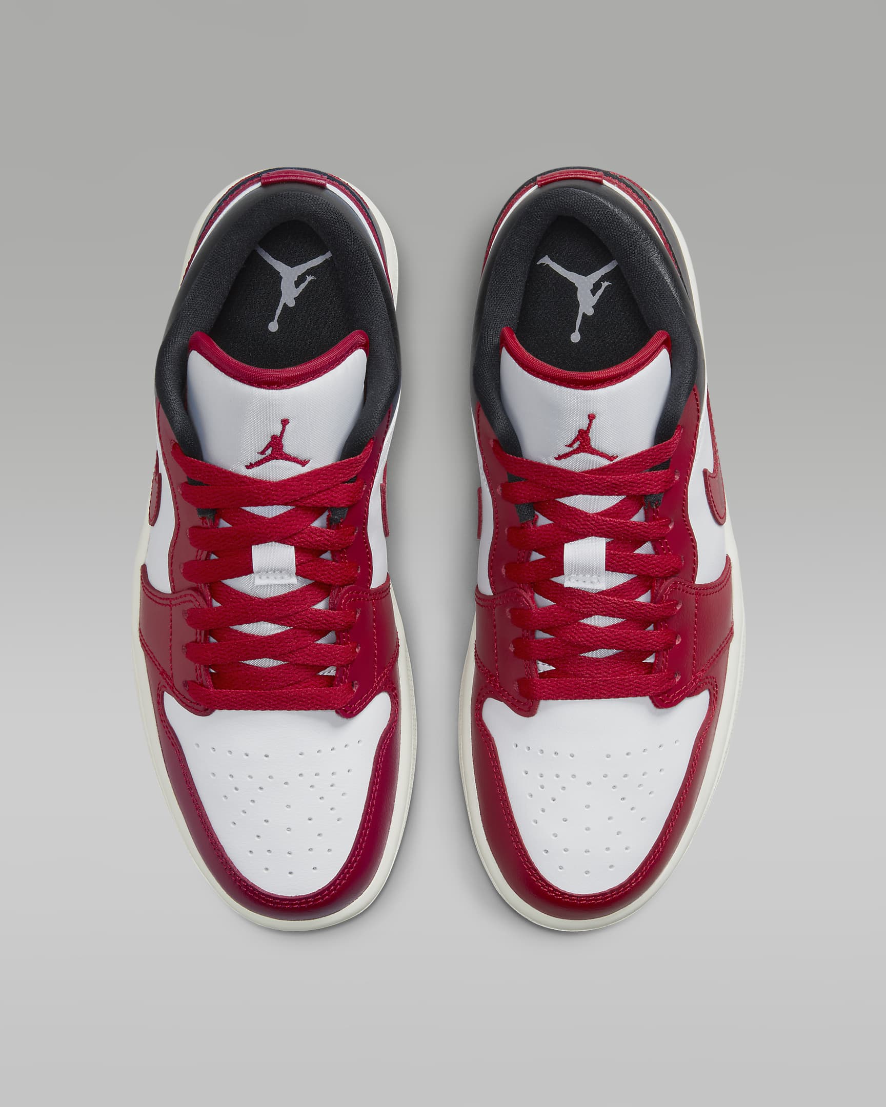 Buty damskie Air Jordan 1 Low - Biel/Czerń/Sail/Gym Red