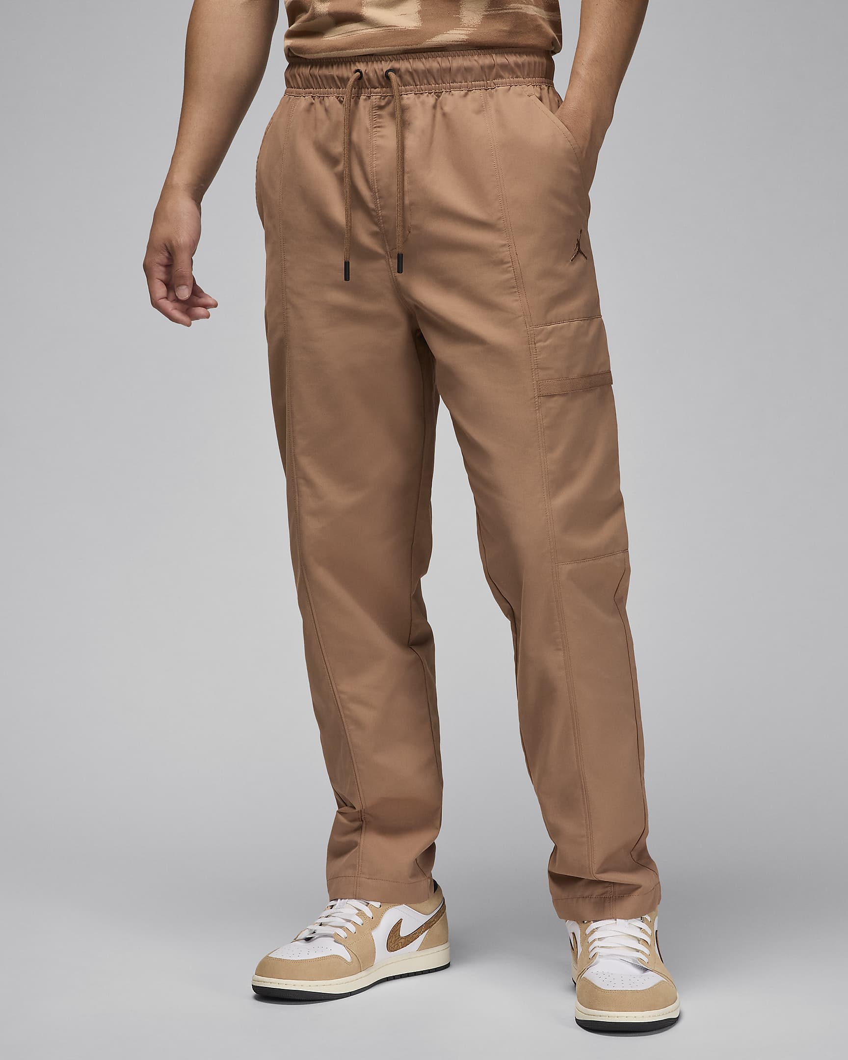 Jordan Essentials Men's Woven Pants - Archaeo Brown/Archaeo Brown