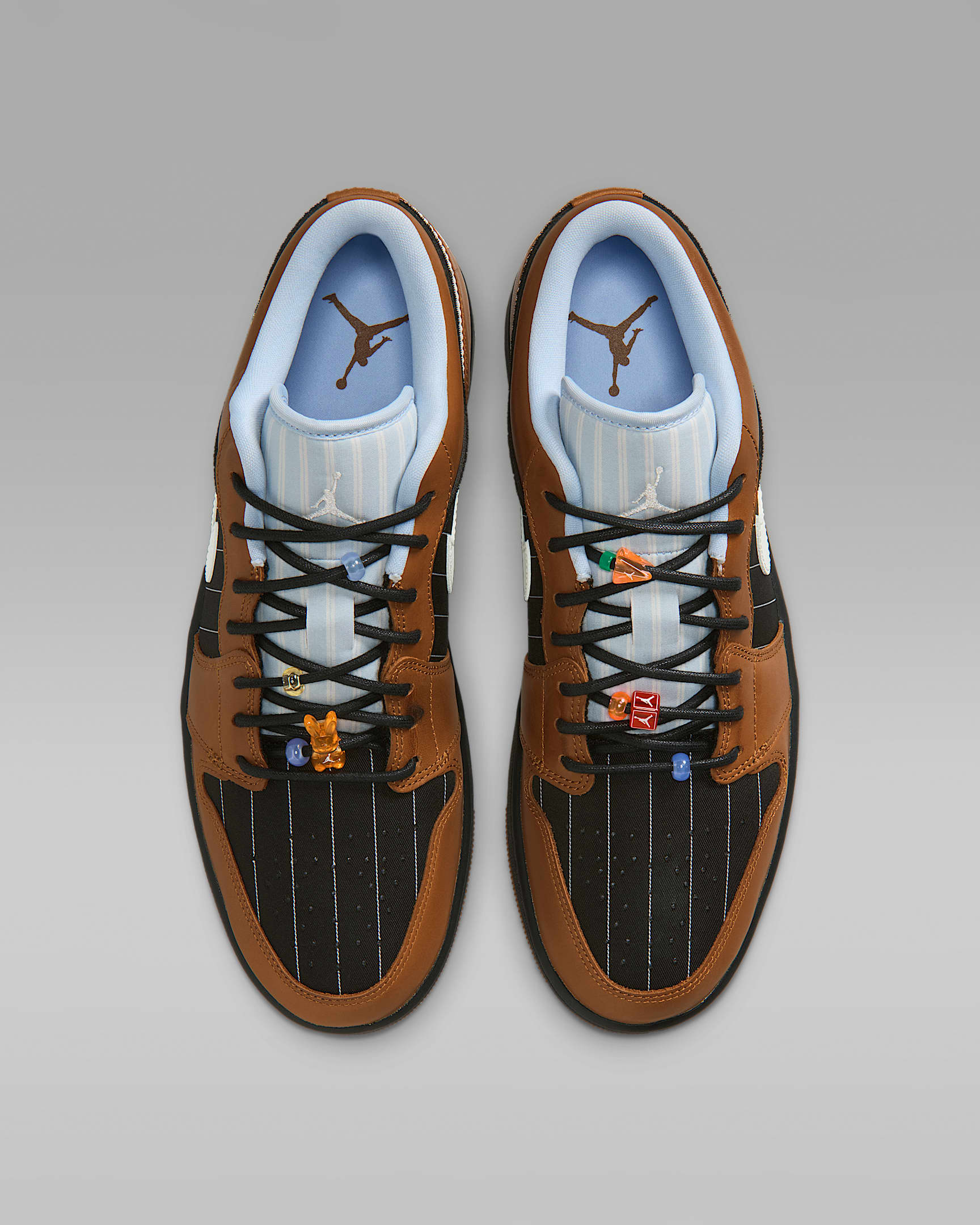 Air Jordan 1 Low SE Men's Shoes - Black/Black/Light British Tan/Sail