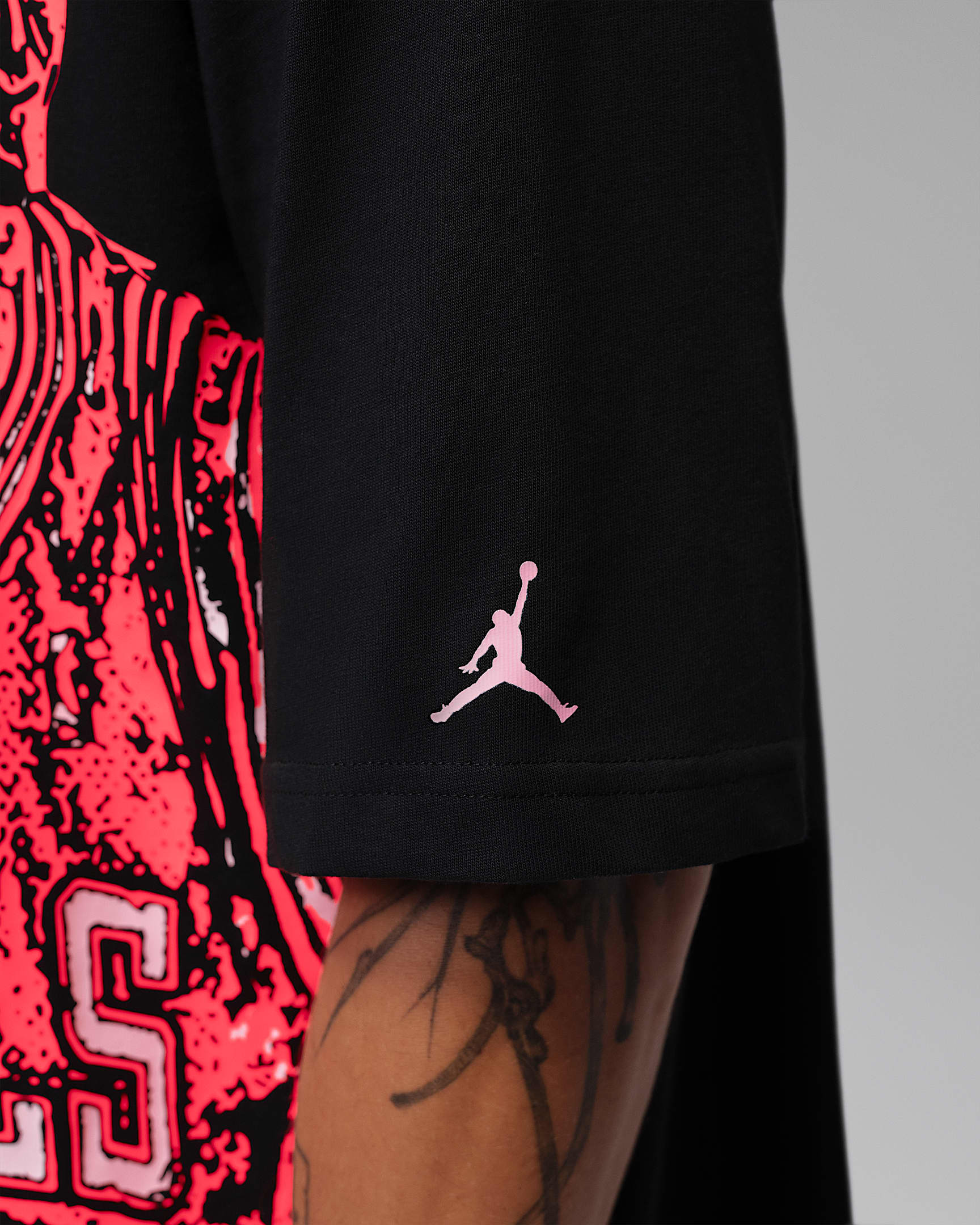 Jordan Sport Men's Dri-FIT Graphic T-Shirt - Black/Hot Punch