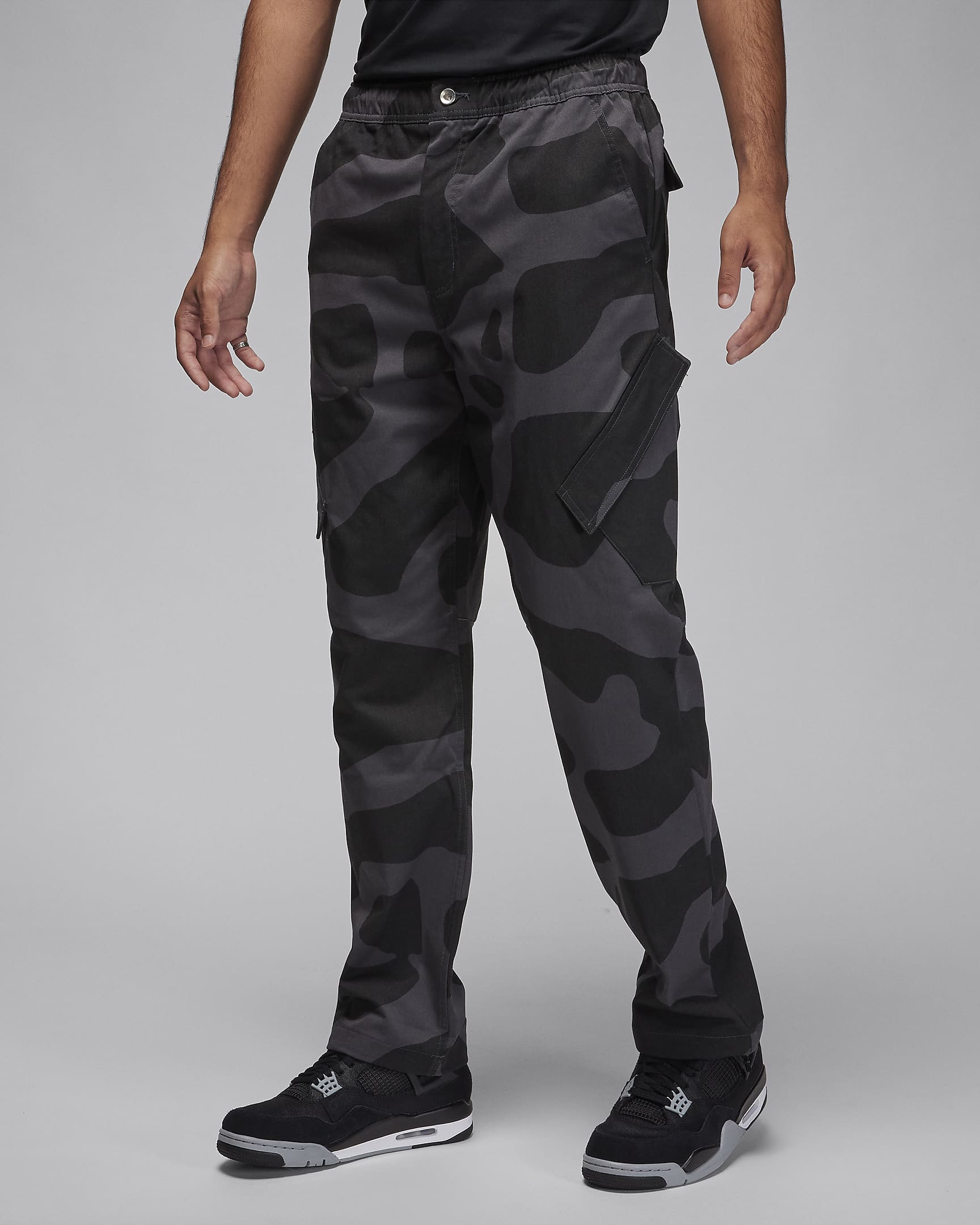 Jordan Essentials Chicago Men's Trousers. Nike SG