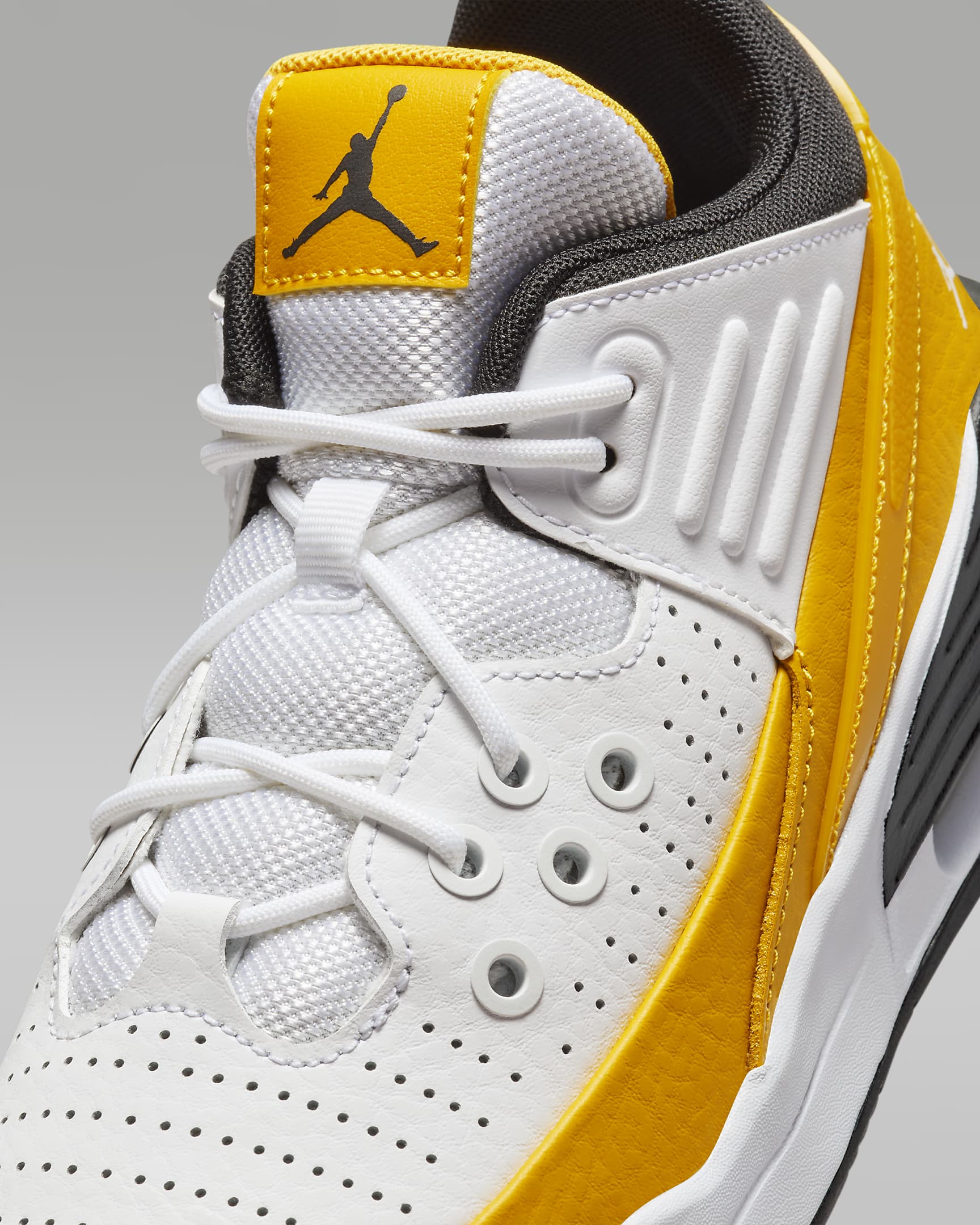 aura max jordans