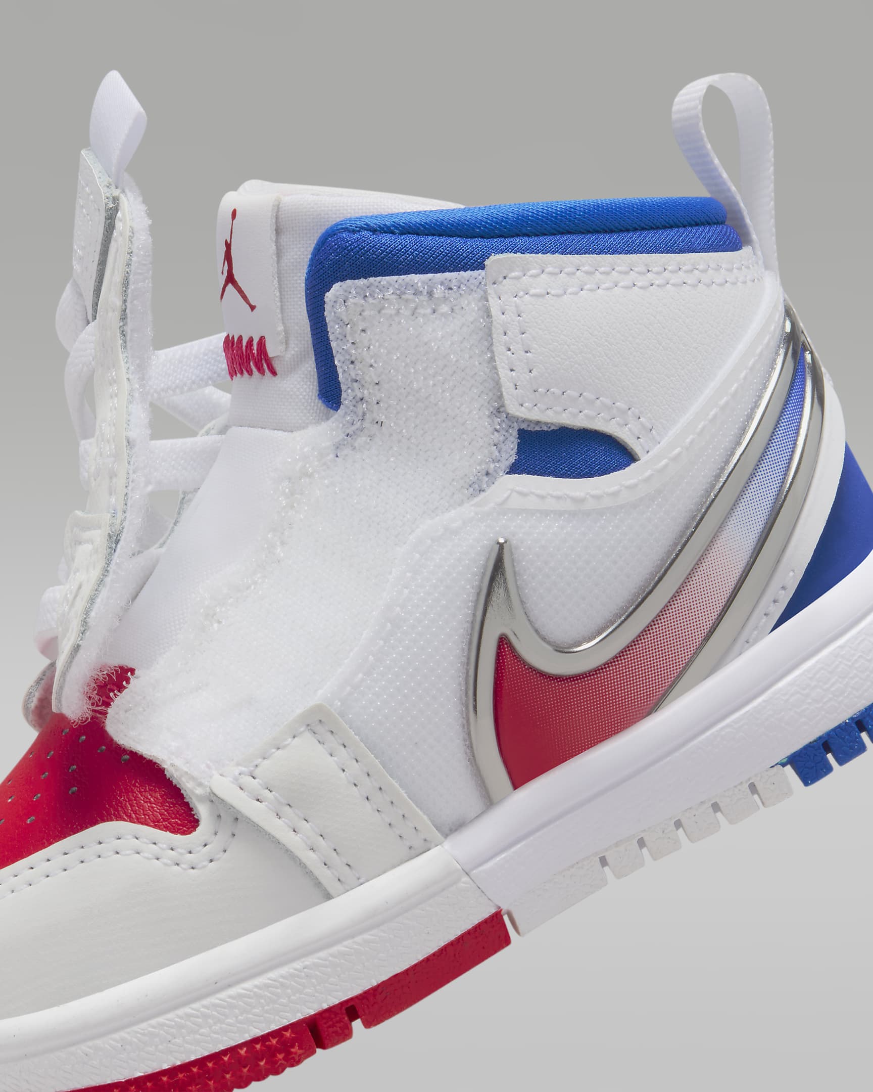 Tenis para bebé e infantil Jordan 1 Mid RM EasyOn - Blanco/Azul carrera/Rojo sirena