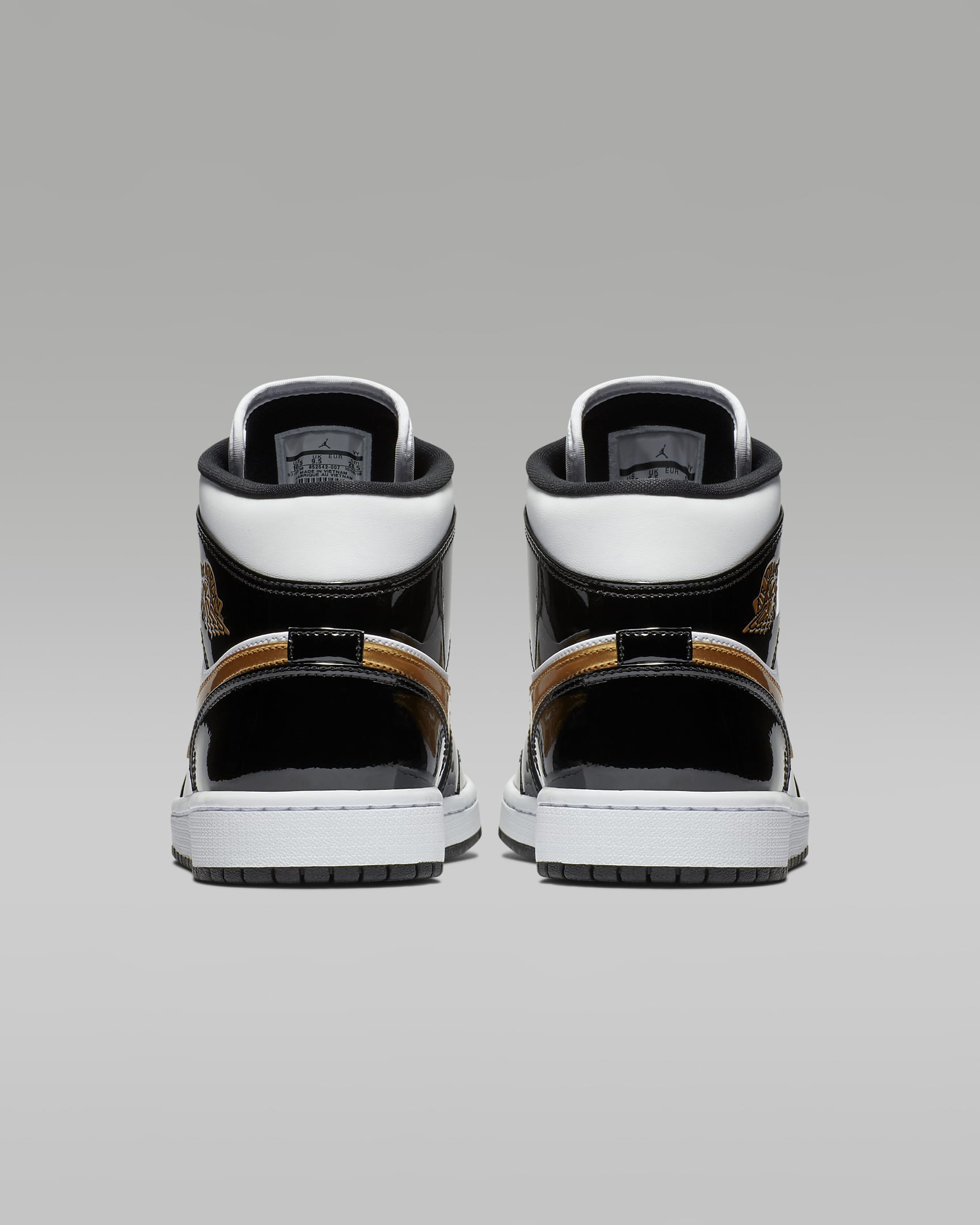 Air Jordan 1 Mid SE sko til herre - Svart/Hvit/Metallic Gold