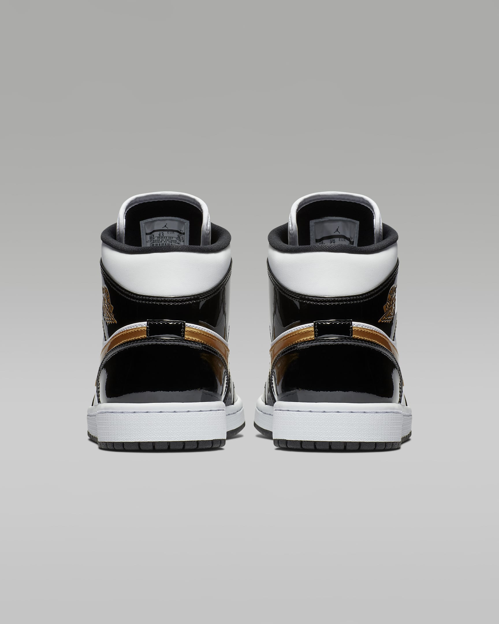 Air Jordan 1 Mid SE Men's Shoes - Black/White/Metallic Gold