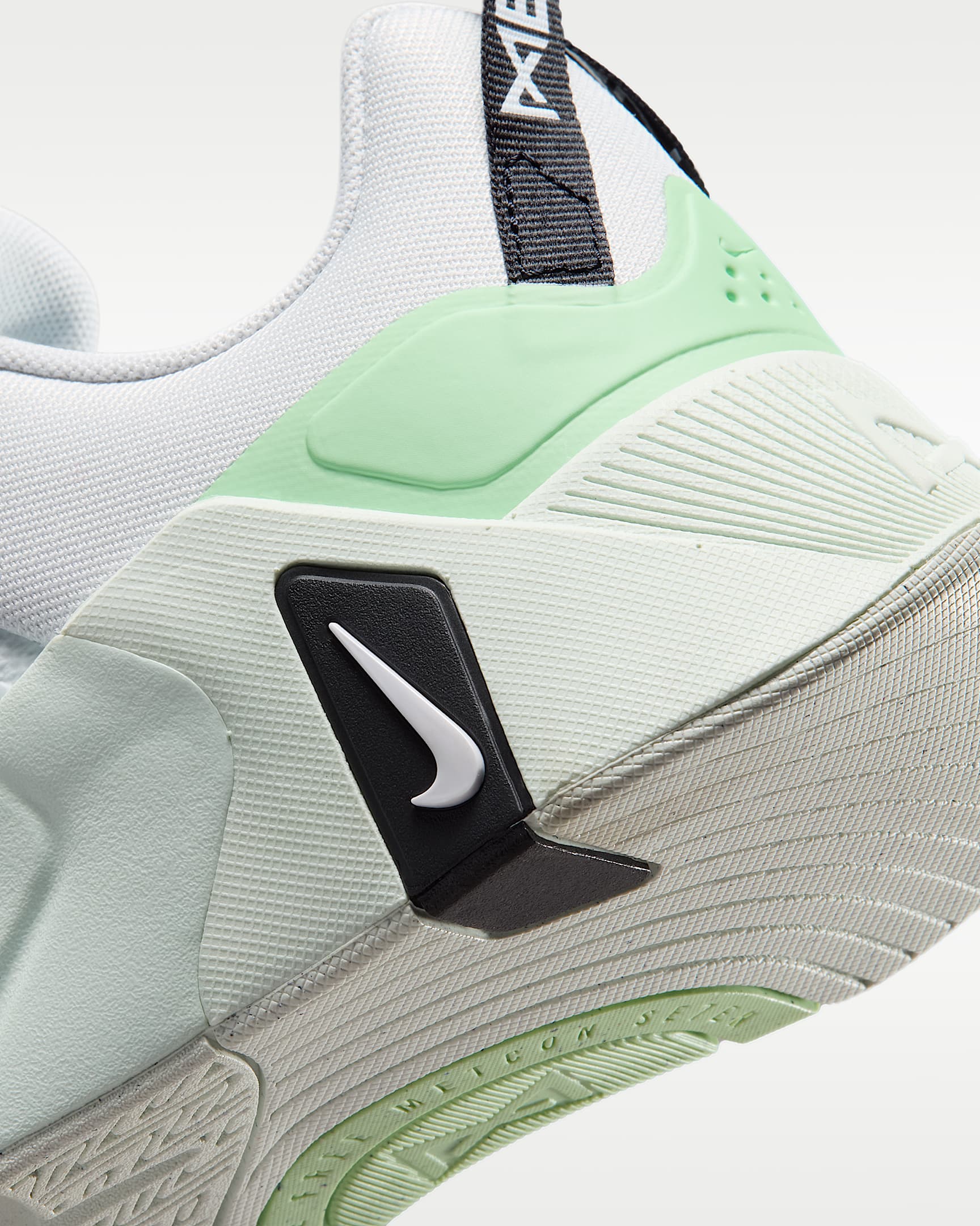 Nike Free Metcon 7 Women's Training Shoes - Off-White/Cucumber Calm/Barely Green/White