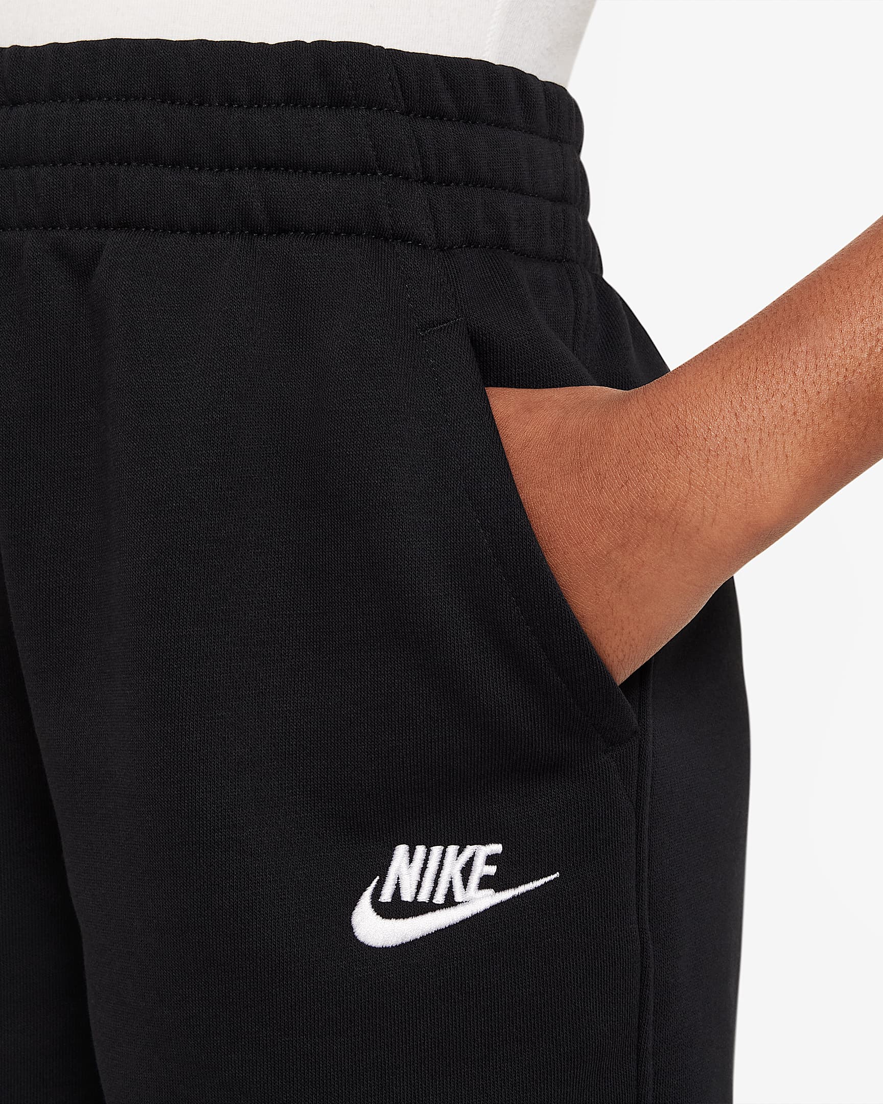 Nike Sportswear Club Fleece Older Kids' French Terry Shorts - Black/White