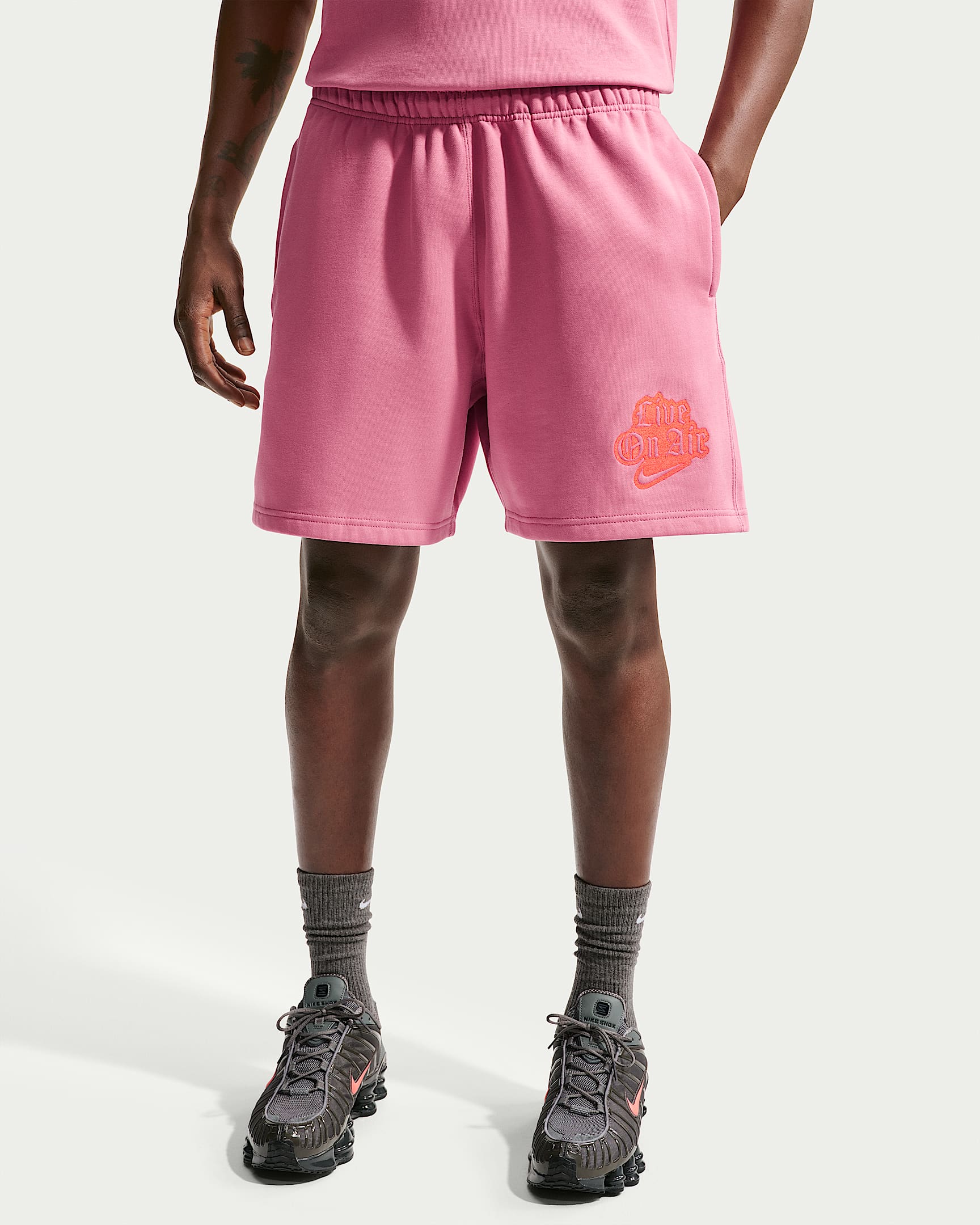 Nike Solo Swoosh Men‘s Fleece Shorts - Peony